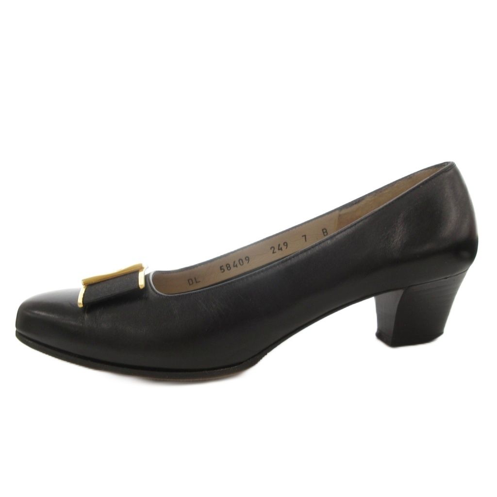サルヴァトーレフェラガモ Salvatore Ferragamo パンプス レザー 7 黒