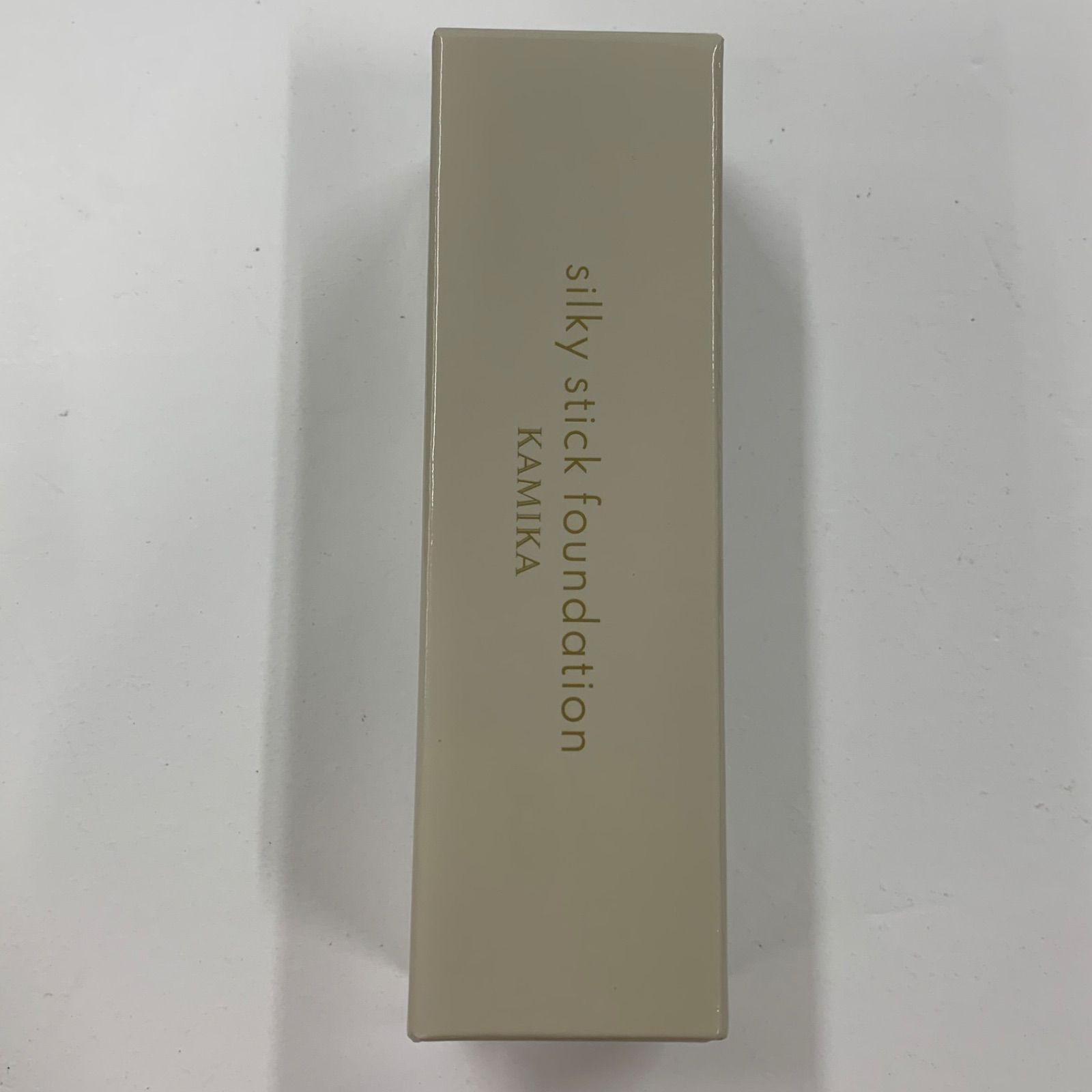 L2026 KAMIKA カミカ シルキースティックファンデーション ベージュ