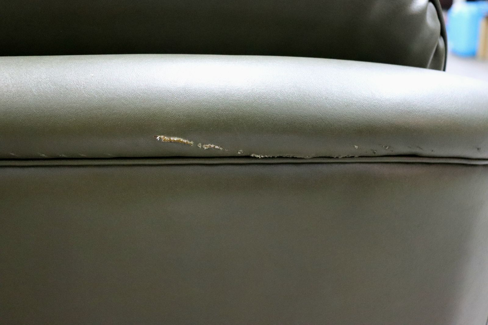  GMIK819○maruni マルニ ベルサイユ 3人掛けソファ 3Pソファ 合皮 木製アーム クラシック エレガント 応接 ボタンタフティング 国産家具 ソファベッドセミダブル 2人掛け 3人掛けソファ ソファ ソファベッド