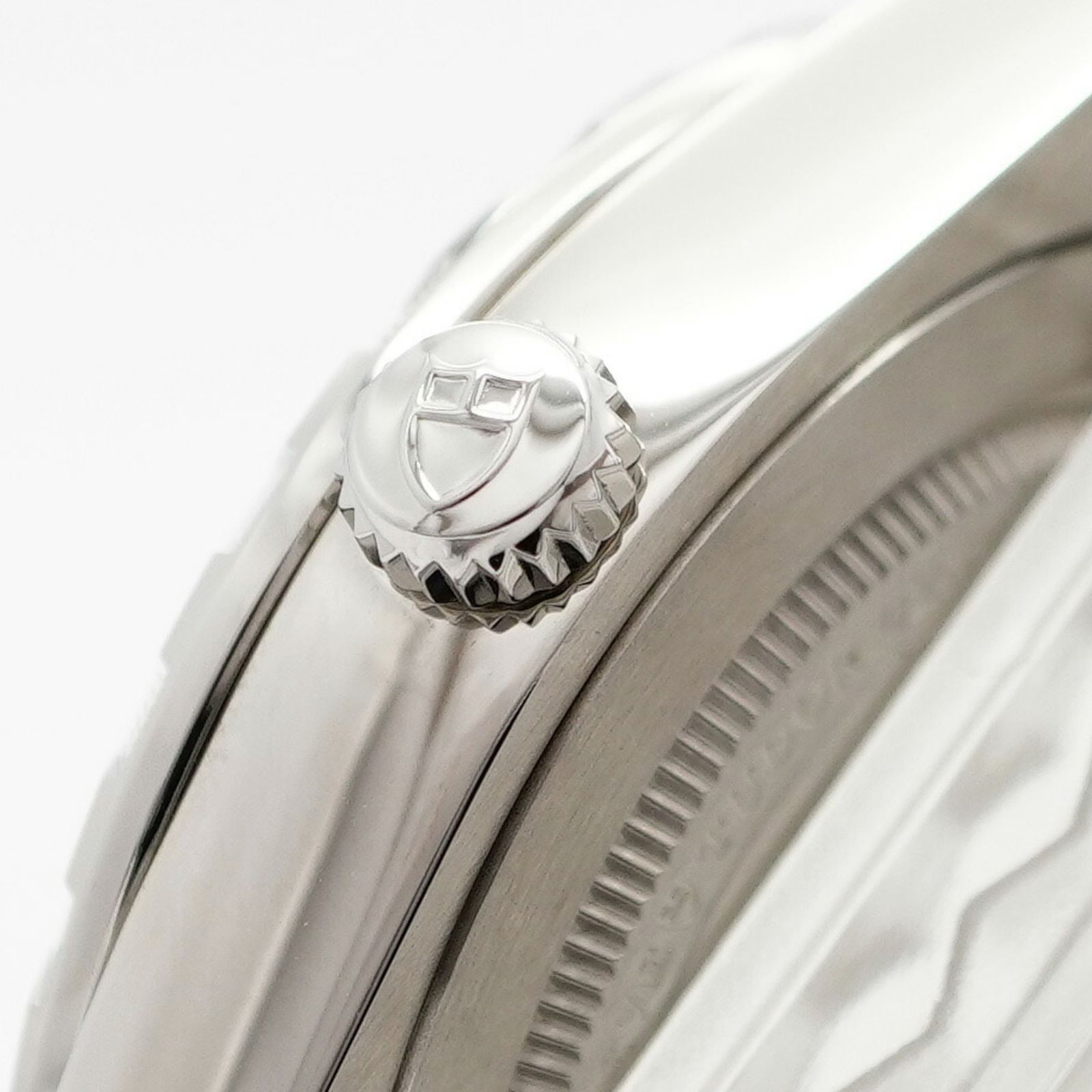 チュードル ロイヤル