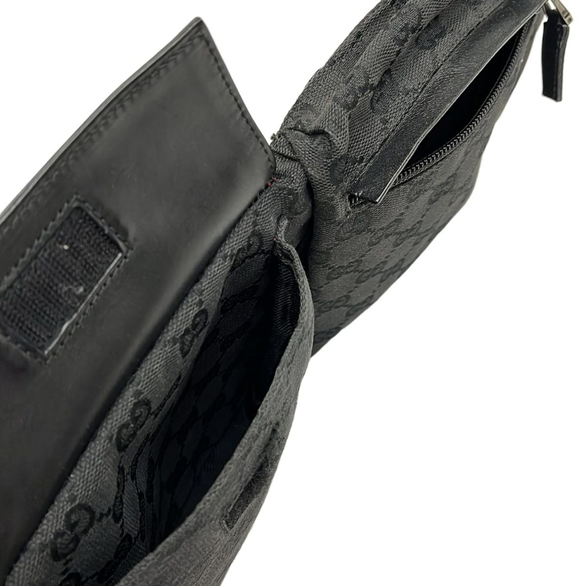 GUCCI(グッチ) ウエストポーチ GG柄 28566 黒 レザー - メルカリ