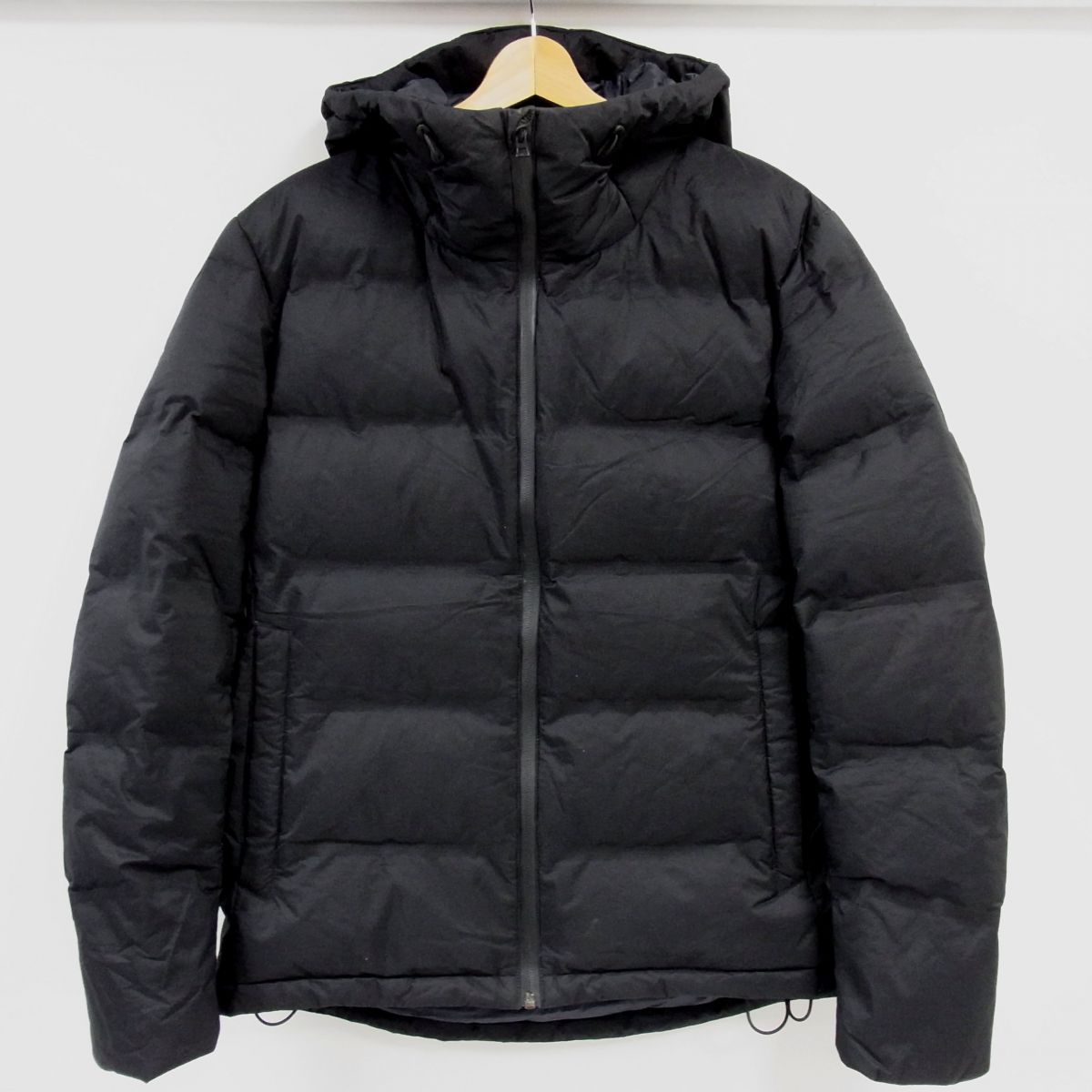 極美品 超希少XLサイズ 24年モデル】ユニクロ シームレスダウンパーカ 