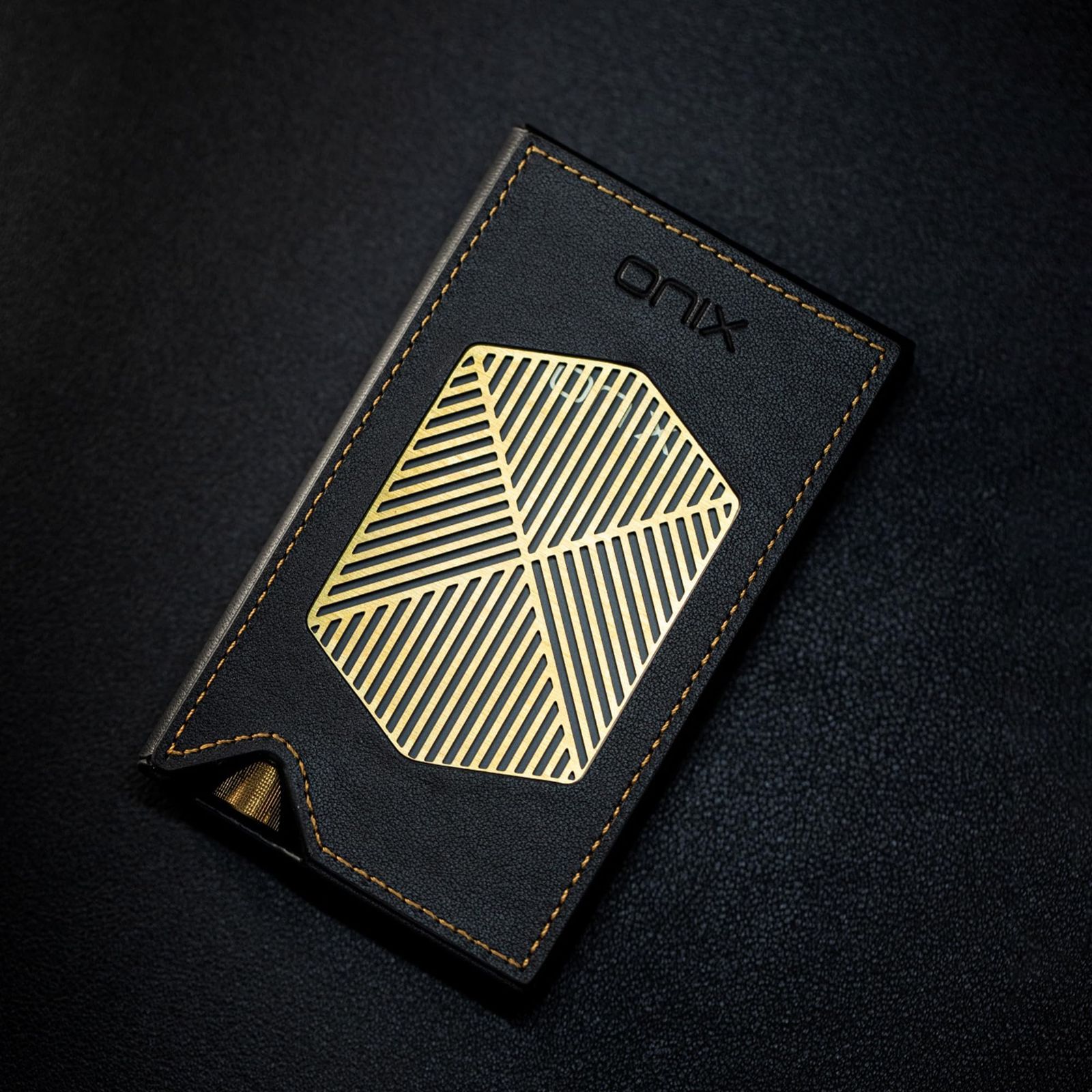 新品 ONIX Overture XM5 専用レザーケース【国内正規品】 - メルカリ