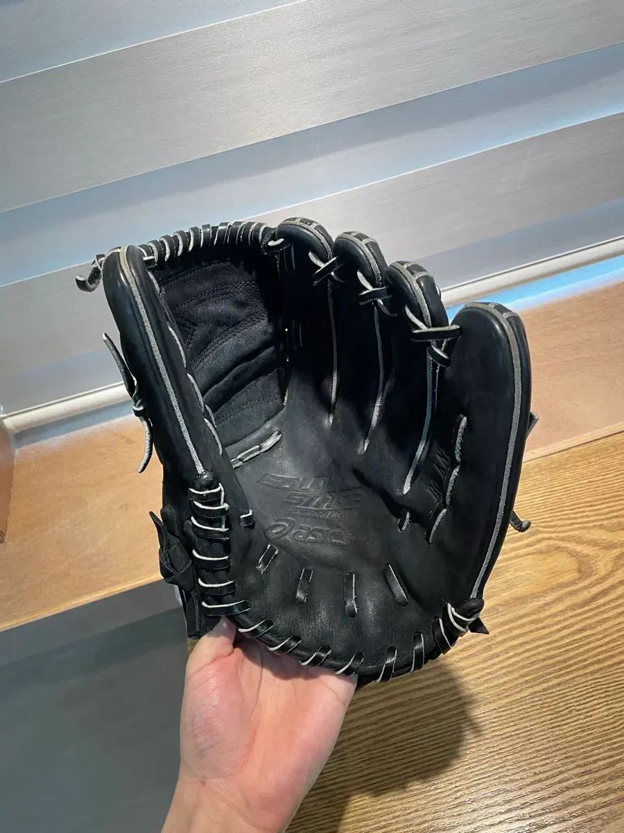 アシックス 大谷モデル ヌバックレザー 投手用グローブ - メルカリ