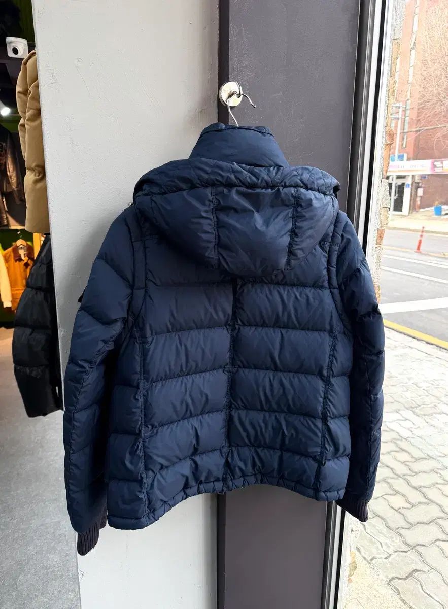 アリスさま専用です　新品未使用のバーバリーのダウン アリスバーリー Aylesbury 東京スタイル ラクーンファー パンチング