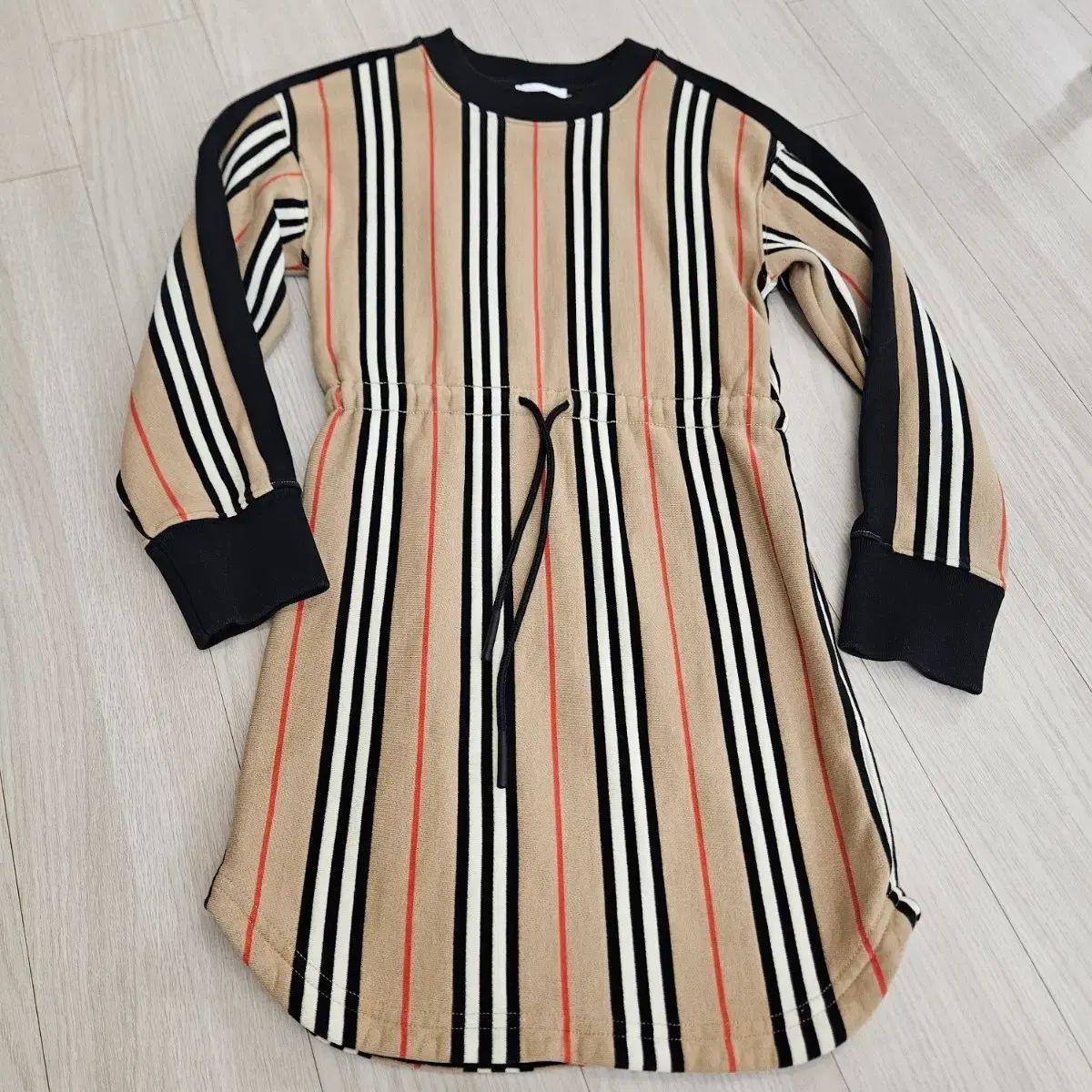 バーバリーキッズ ワンピース 8Y - メルカリ