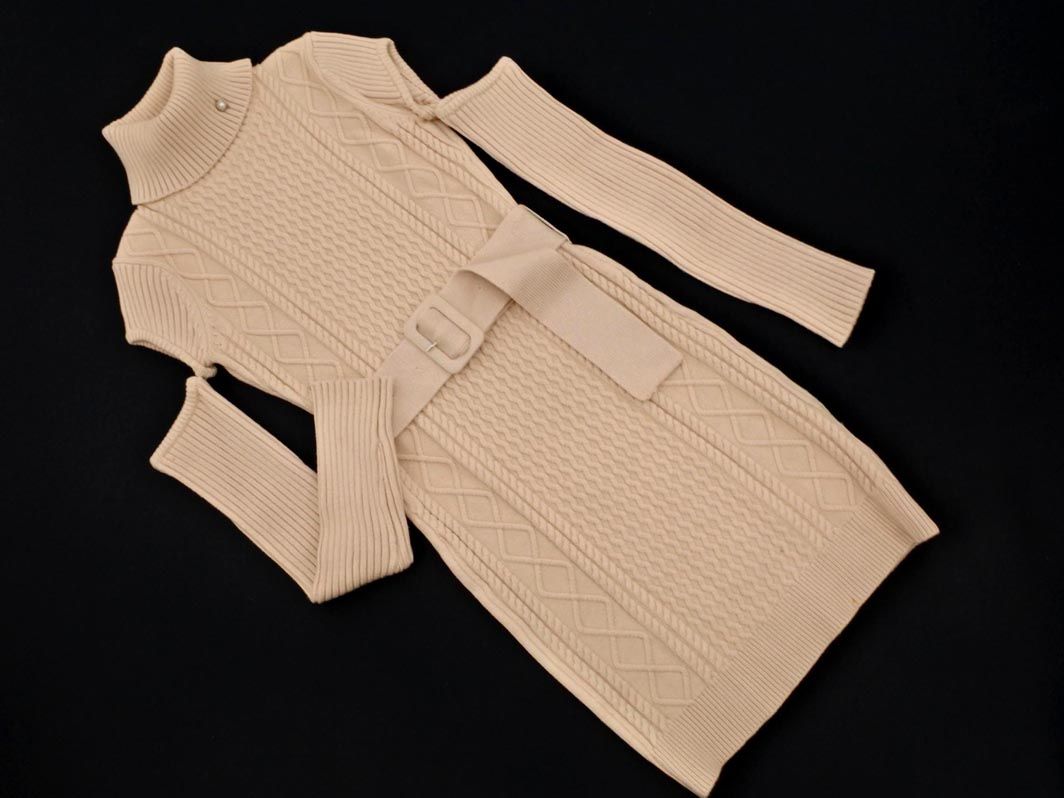 Rady アームウォーマー付きニットワンピース ベージュ Sサイズ Rady レディ 武藤静香 タートルネック アームウォーマー ケーブル編み