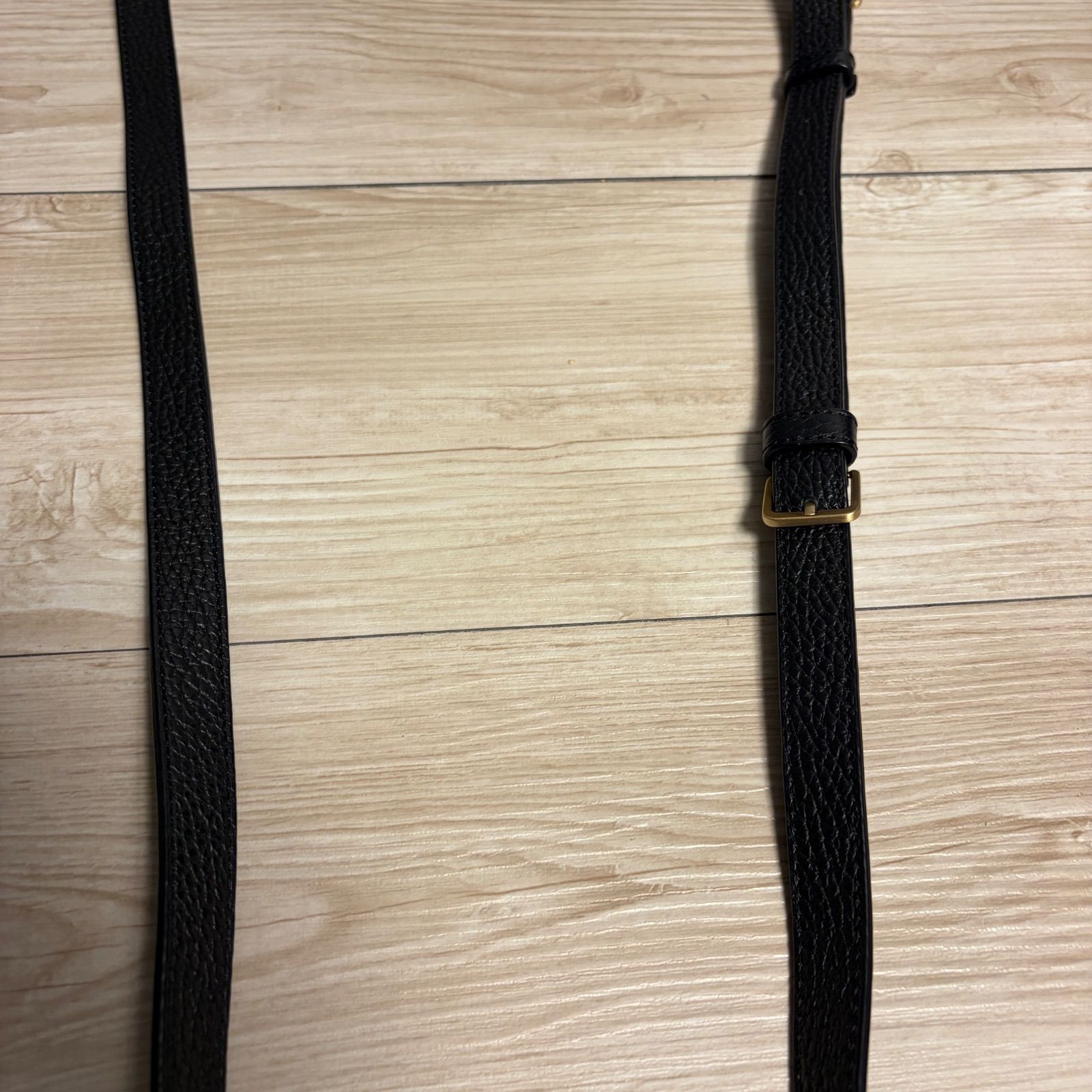 agnes b. アニエスベー レザー ショルダーバッグ ブラック ゴールド