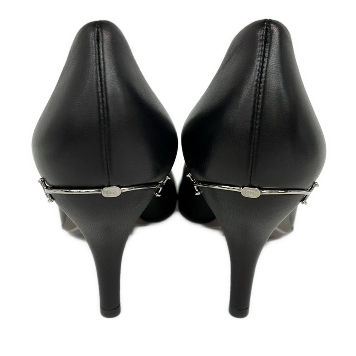 GUCCI(グッチ) パンプス 37 1/2 レディース美品 - 黒×シルバー レザー