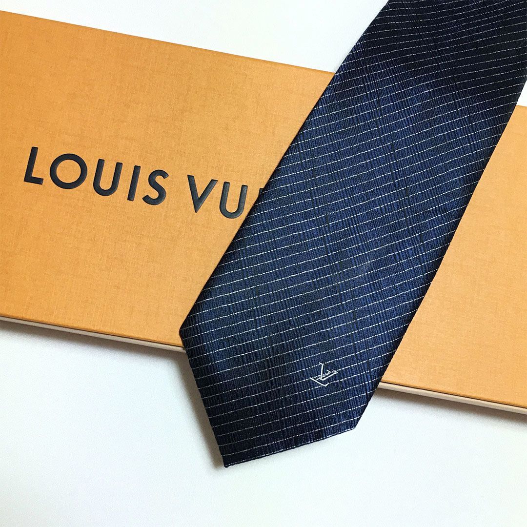 Louis Vuitton ネクタイ ネイビー ストライプ 未使用級 ルイヴィトン Louis Vuitton ネクタイ シルク100% ネイビー