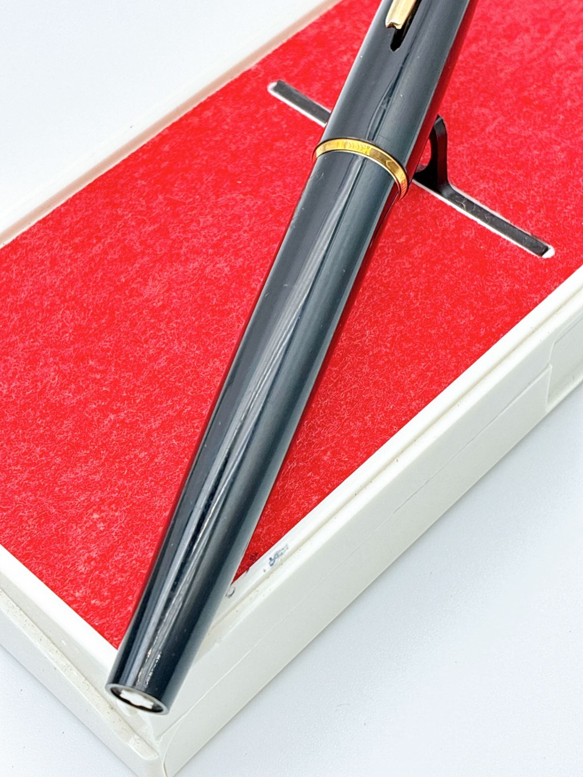 MONTBLANC/モンブラン 万年筆 ブラック/ゴールド ヴィンテージ FC-rel006 MONTBLANC/モンブラン 万年筆 ブラック/ゴールド ヴィンテージ FC