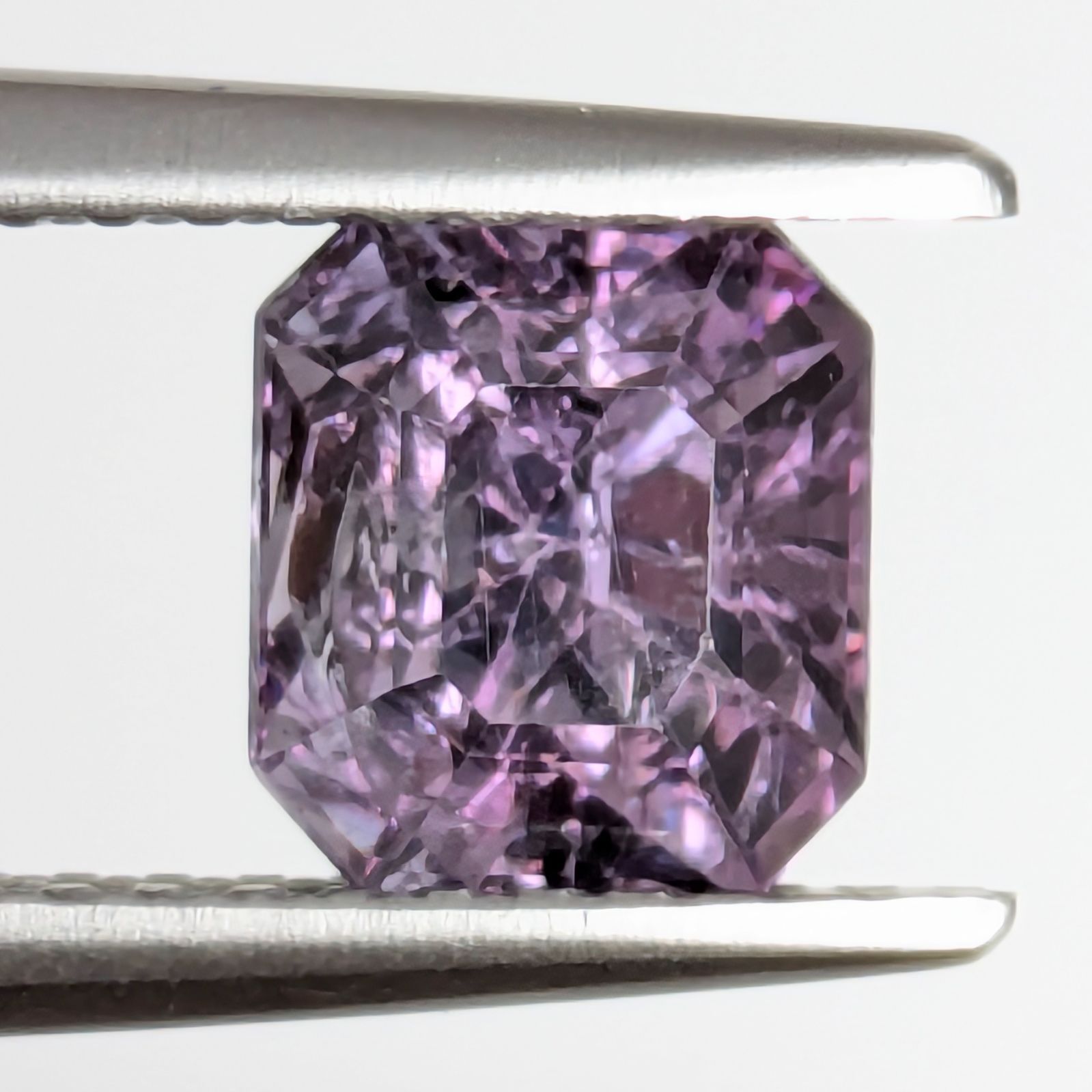 パープルスピネルルース ミャンマー・モゴック産【1.52ct】PRO207609