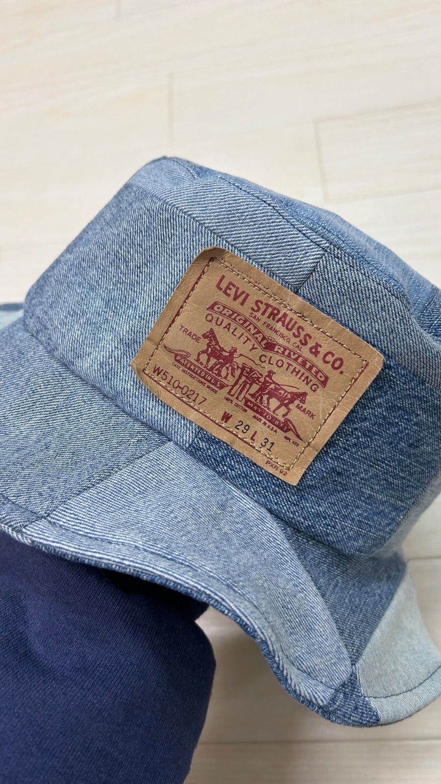 Levi's デニムパッチワーク リメイク バケットハット - メルカリ