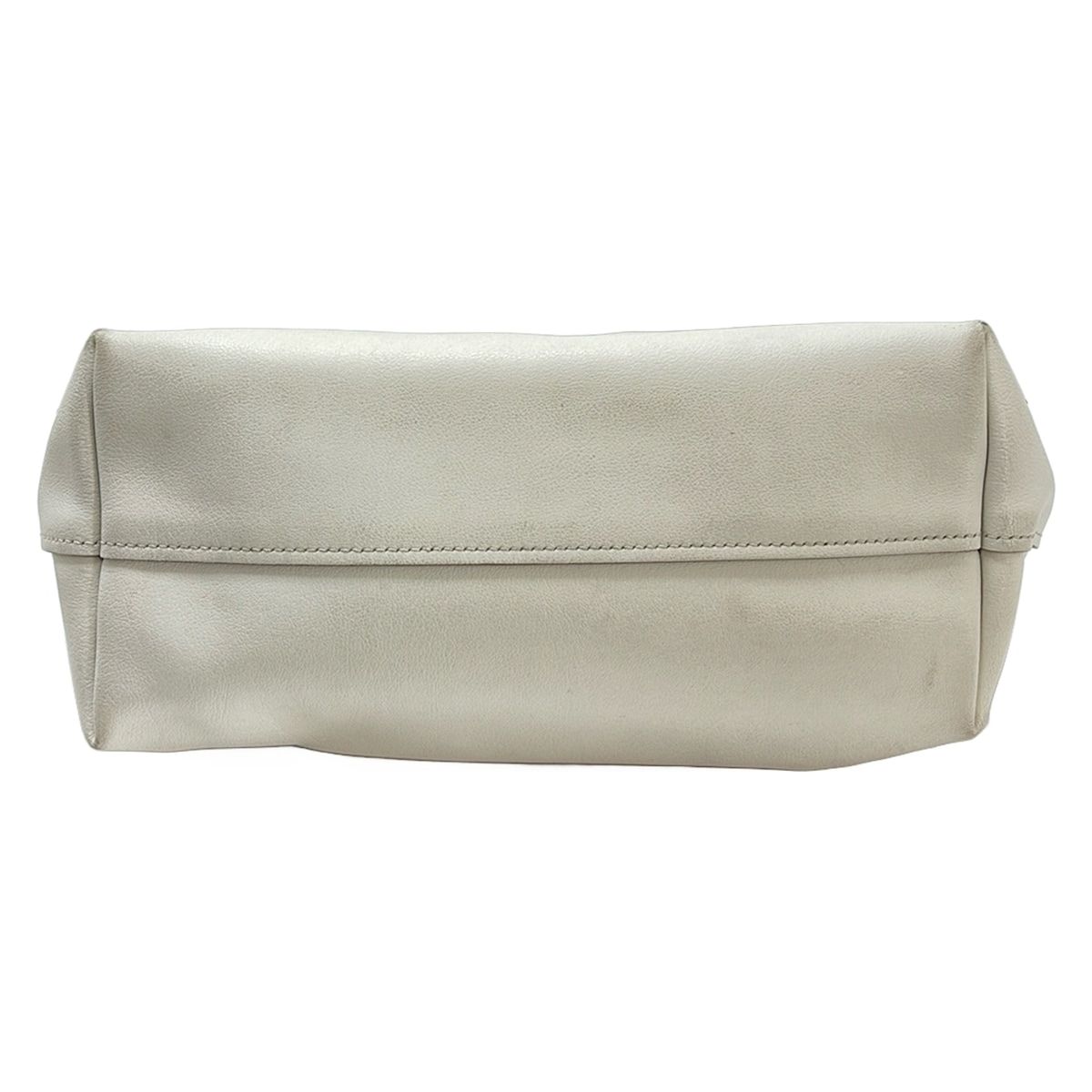 miumiu(ミュウミュウ) トートバッグ - 白 レザー - メルカリ