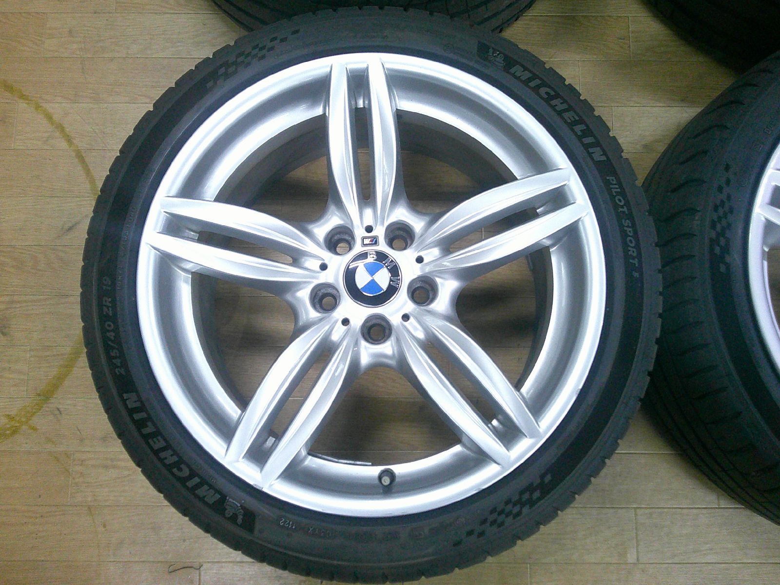 【美品】純正 BMW F10 F11 523d Mスポーツ ミシュラン4本セット BMW F10 F11 5シリーズ Mスポーツ 純正 オプション 19in 8.5J +33 9J +