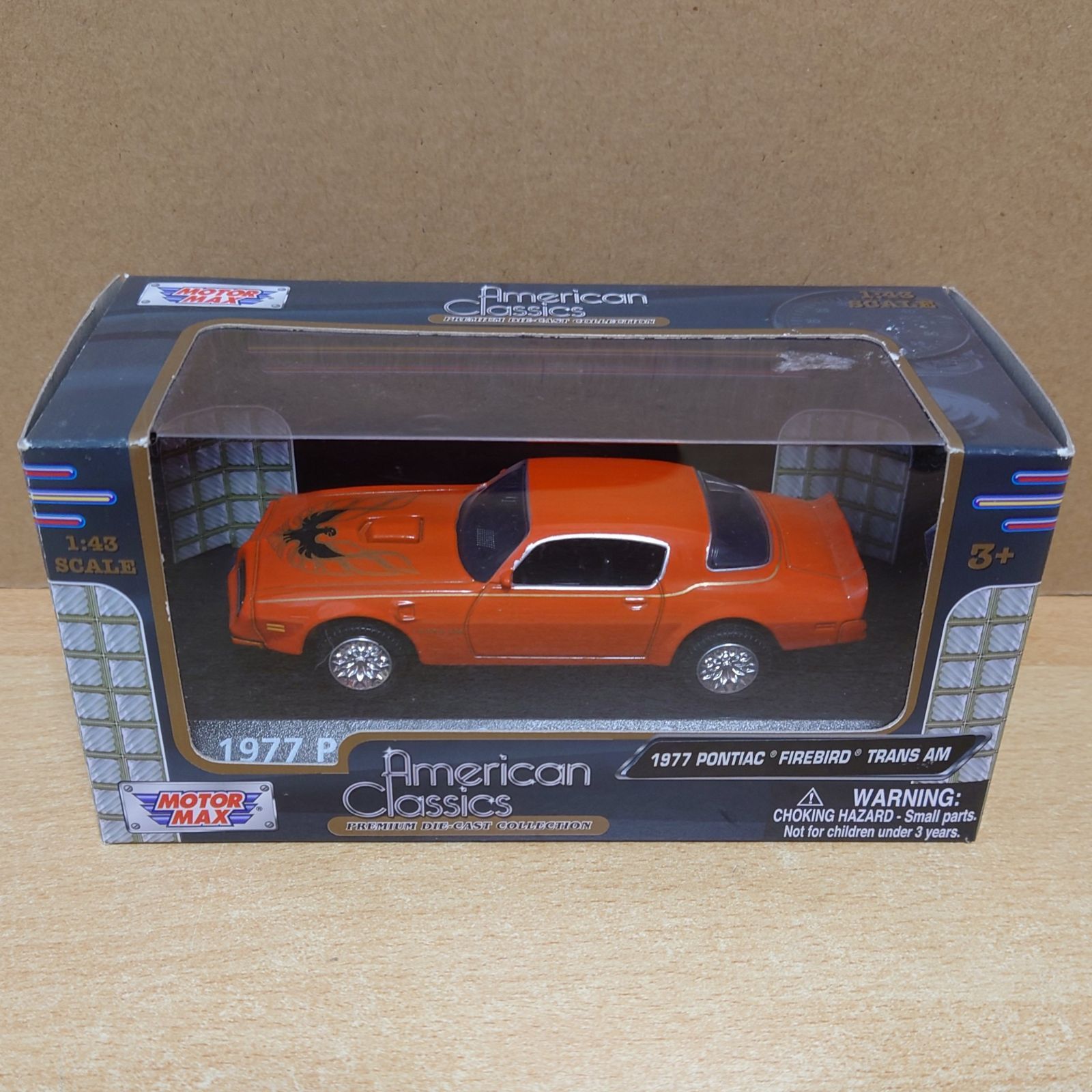 1/43 ポンティアック 1977 ファイヤーバード トランザム モーター 