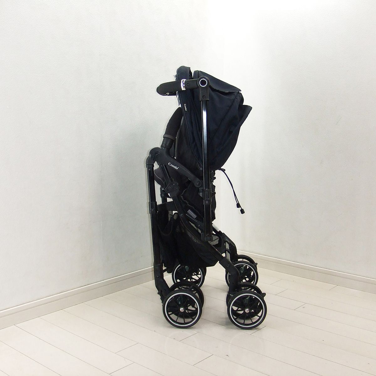 ベビーカー 中古 コンビ スゴカル 4キャス コンパクト HK combi 1カ月 