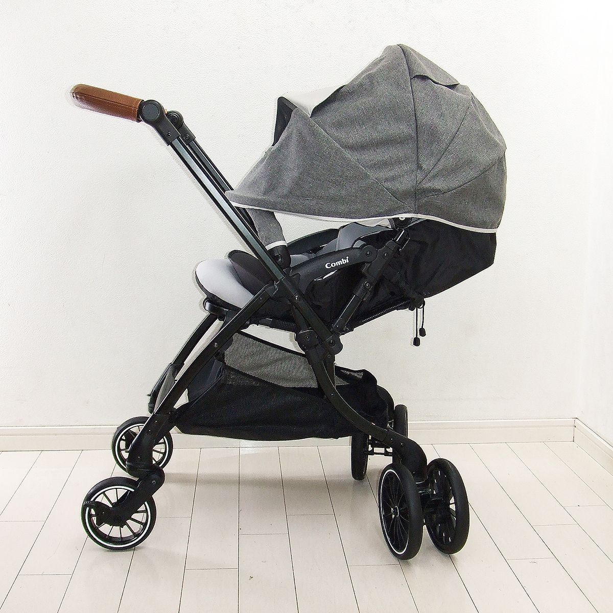 combi 1カ月から3歳