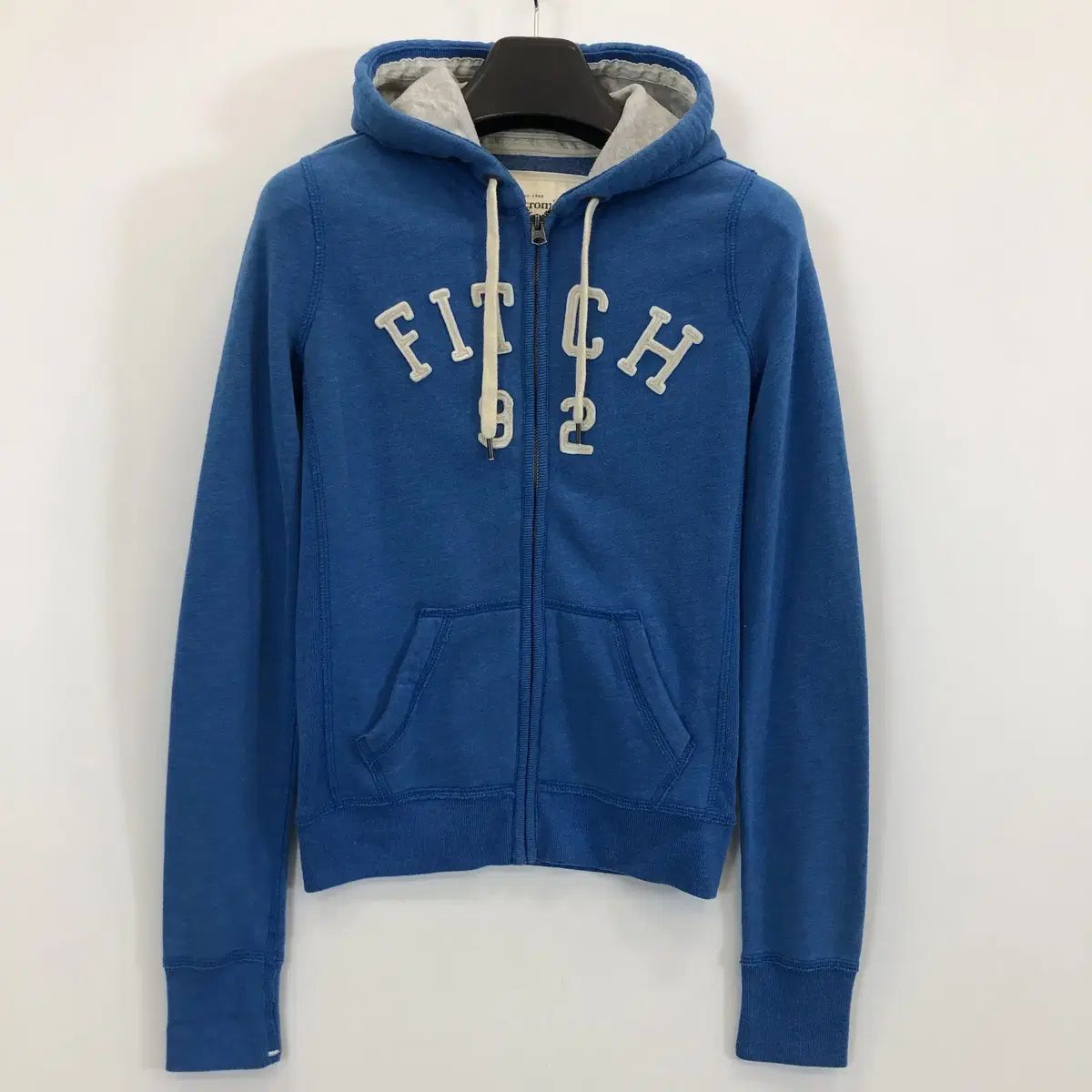 トップス Abercrombie&Fitch y2k far zip foodie Abercrombie Y2K ブルー フードジップアップ S - メルカリ