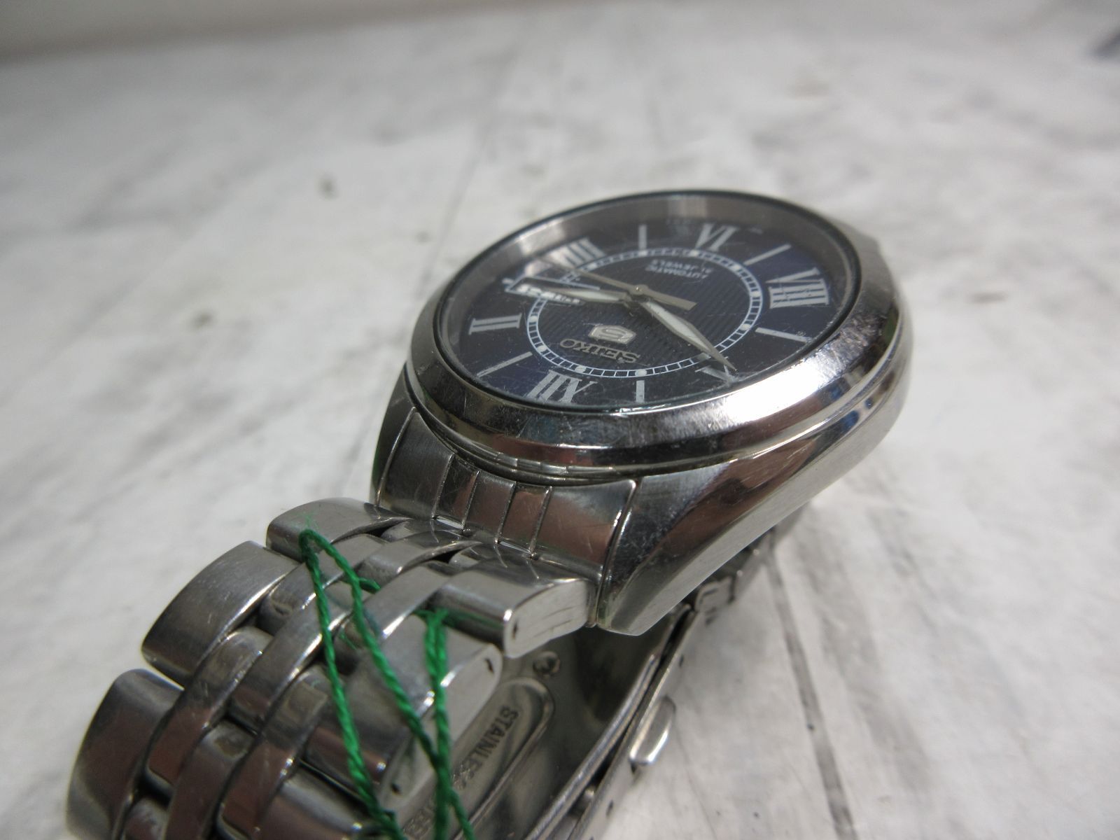  SEIKO 5 AUTOMATIC 21J 7S26 03V0 セイコー 5ファイブ 21石 自動巻き デイデイト デイト 裏スケ 裏スケルトン パーカー 自動巻き時計 腕時計(アナログ)