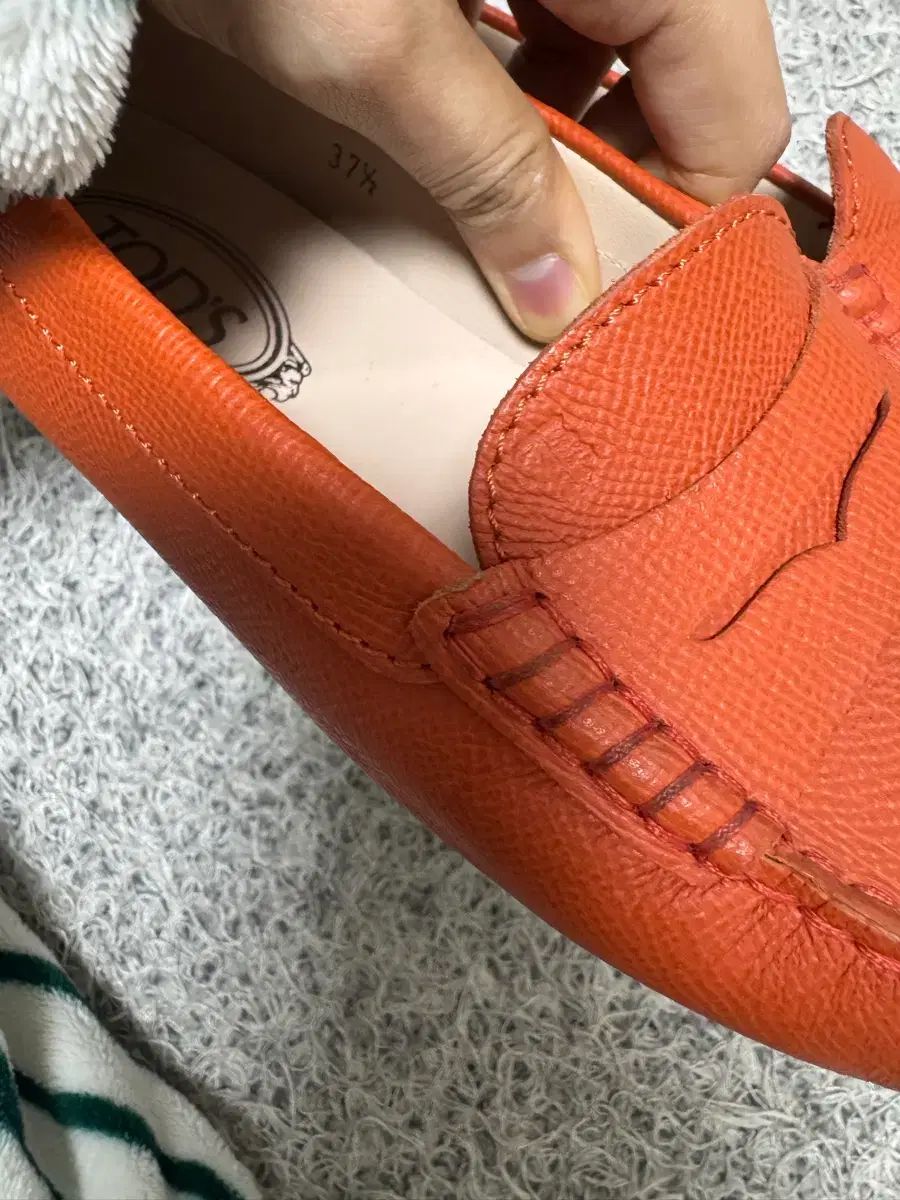 TOD'S トッズ レディース ドライビングシューズ ローファー オレンジ