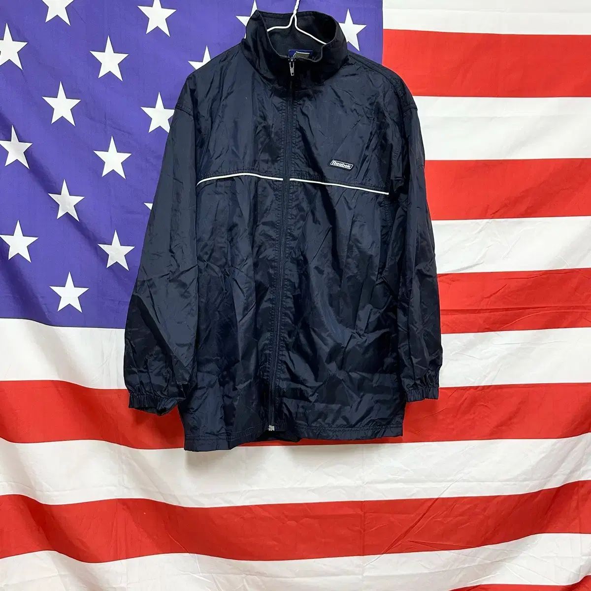 25 オールドスクール リーボック ナイロン ネイビー ウィンドブレーカー M95