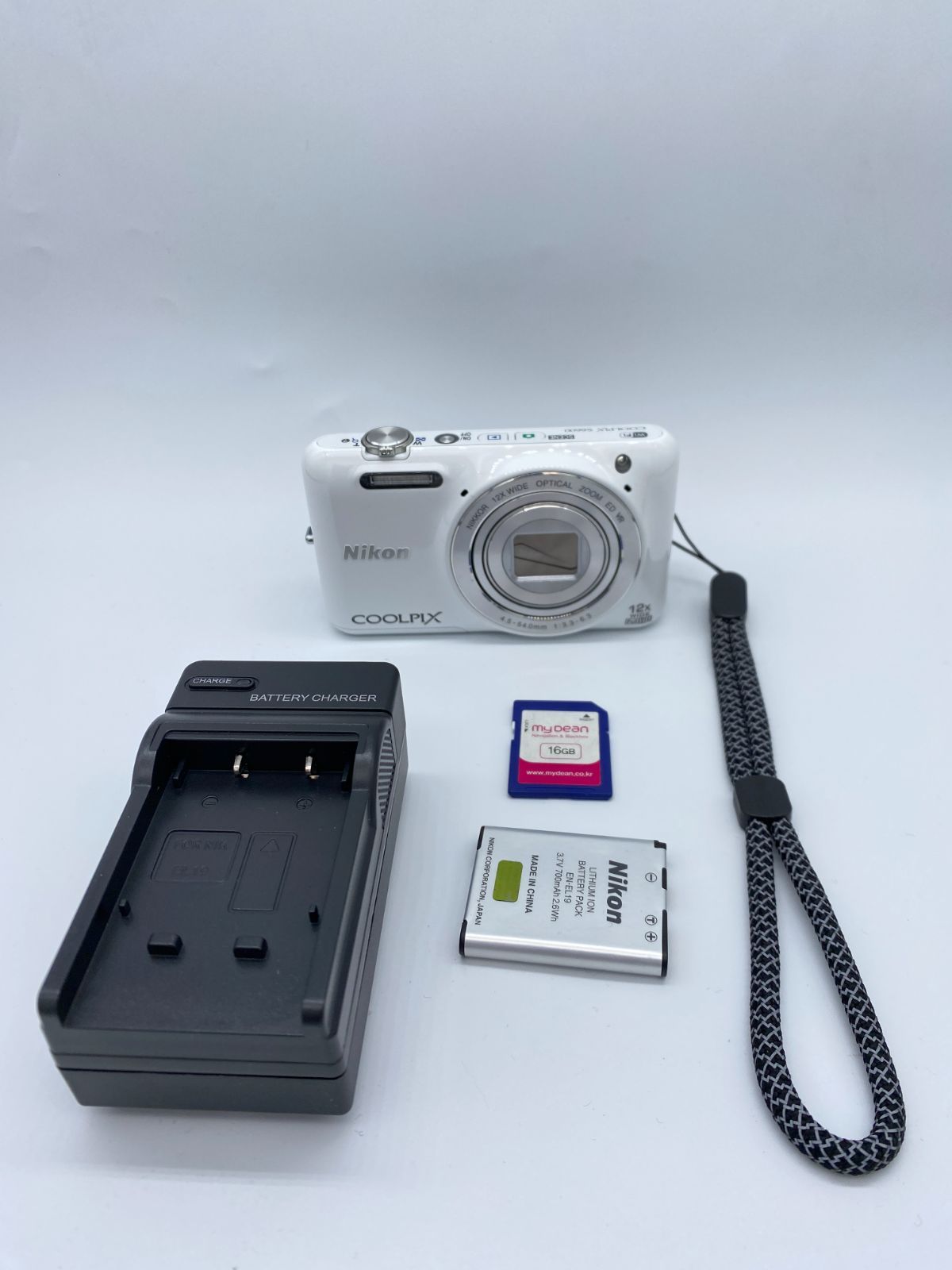 返品保証・動作確認済】Nikon COOLPIX S6600 コンパクトデジタルカメラ