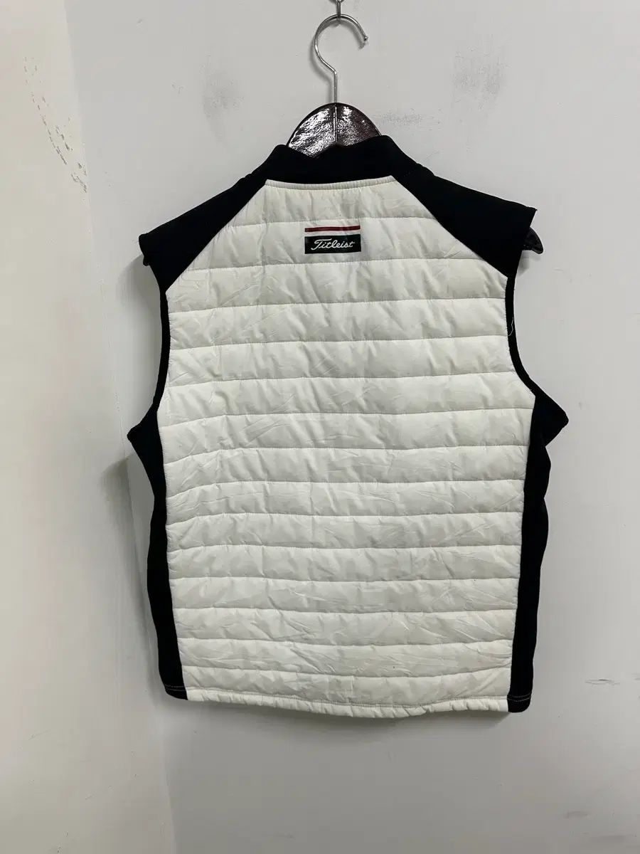 Titleist キルティング ベスト 未使用 アラビアヴィンテージ Titleist タイトリスト キルティング ベスト 100