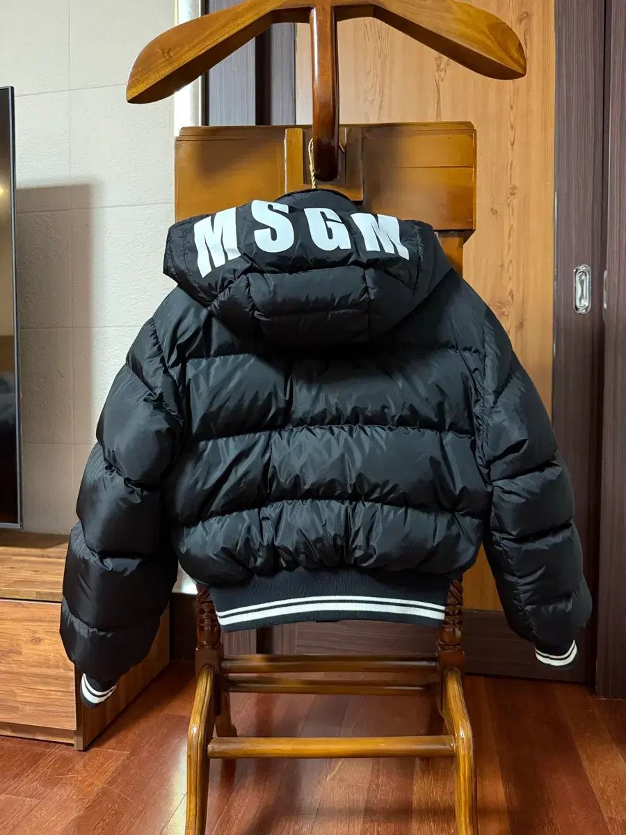 MSGM ショートダウンジャケット(38) MSGM ショートダウン 38サイズ - メルカリ