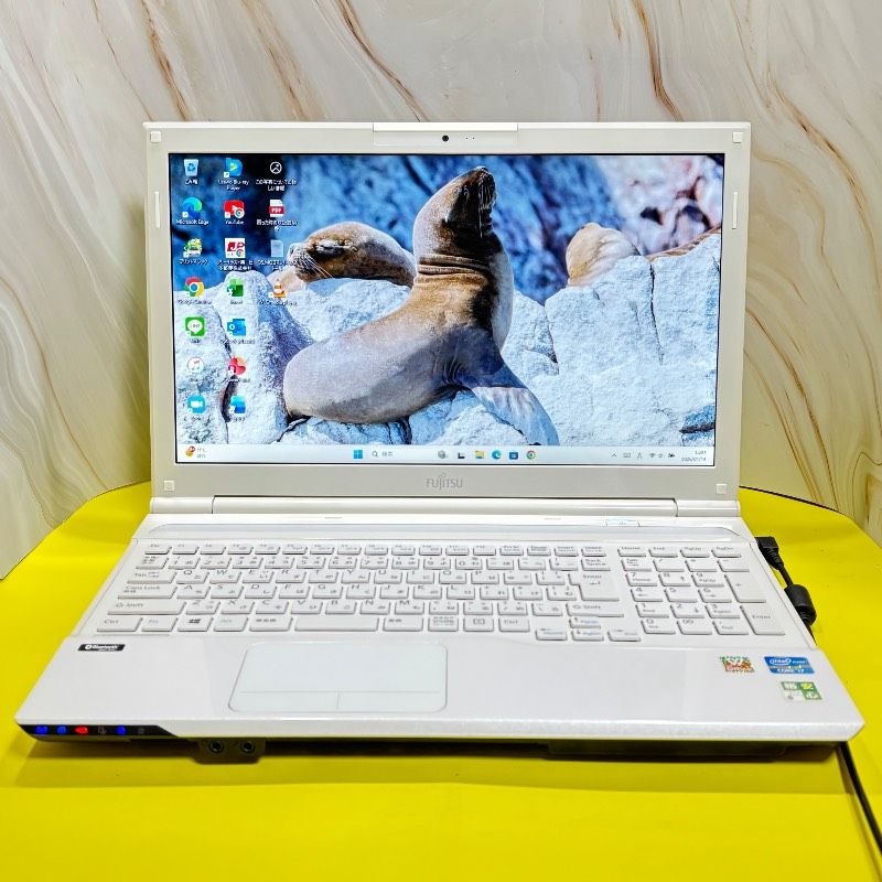 爆速Core i7✨美品✨富士通ノートパソコン✨メモリ8GB 新品SSD