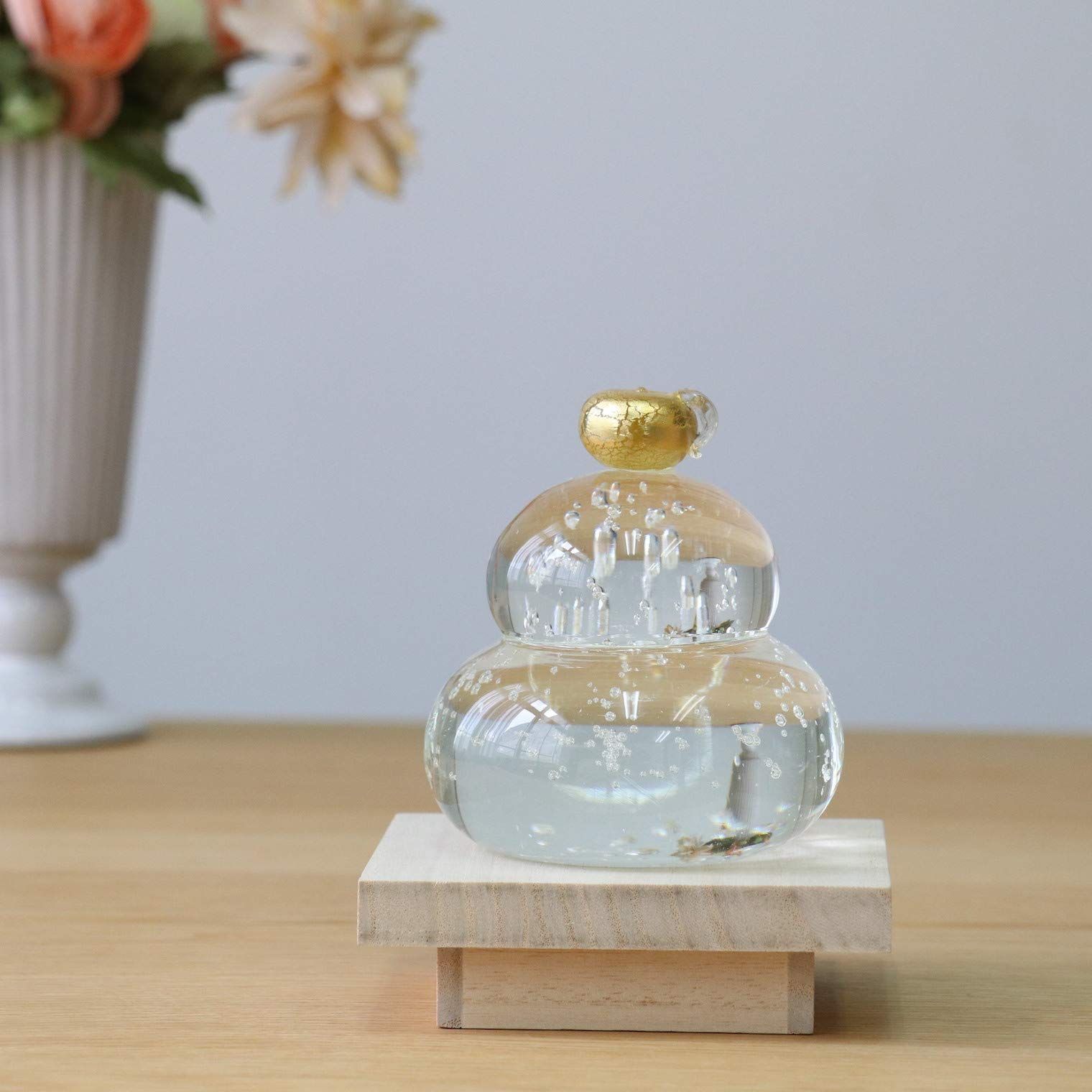 在庫限り 金 ガラス 鏡餅 木台付 ハンドメイド 福重ね鏡餅 日本製 粋工房xアデリア 化粧箱入 オーナメント 正月 置物 正月飾り アデリア F 47144 その他 文房具 事務用品 キッチン 日用品 その他