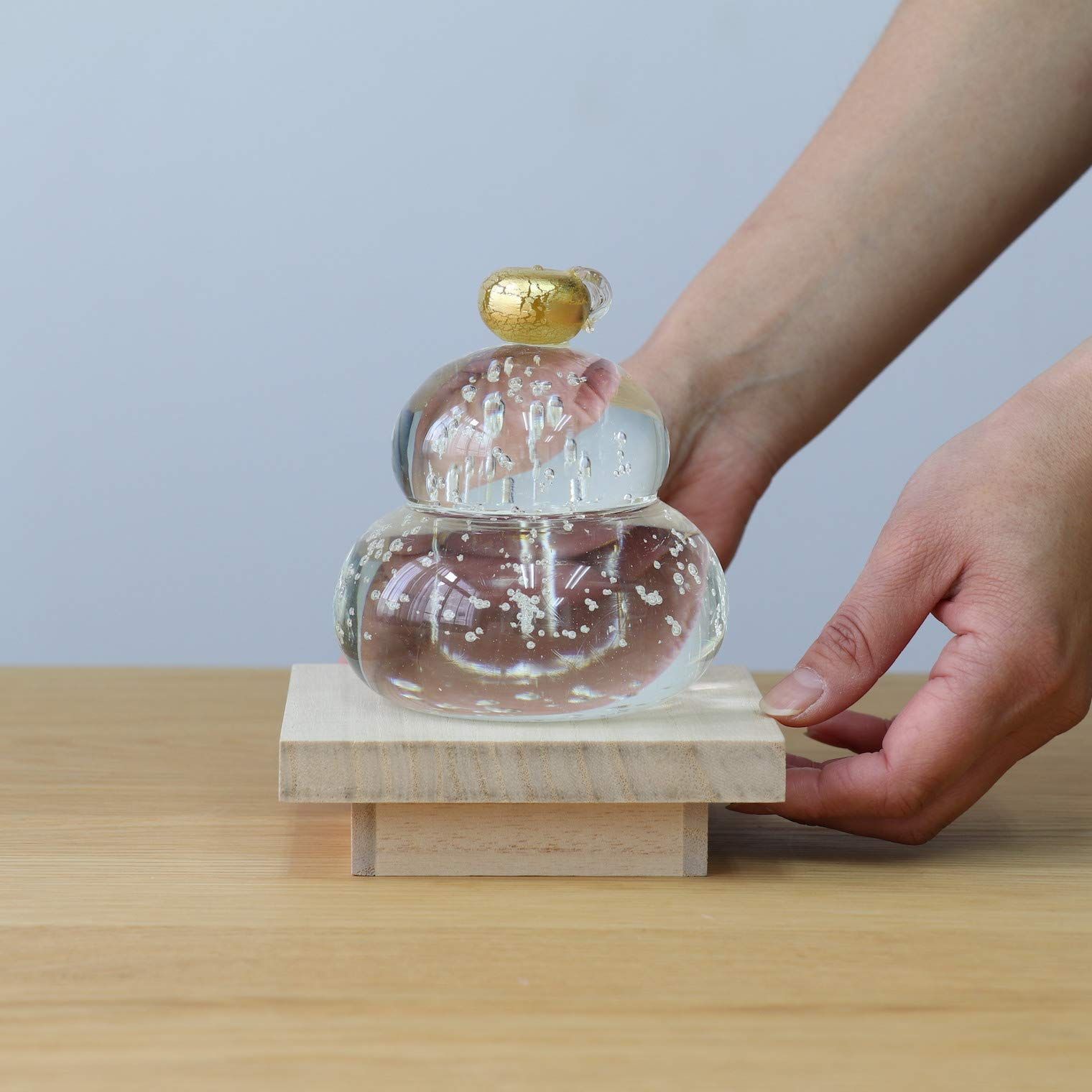 在庫限り】金 [ガラス/鏡餅/木台付/ハンドメイド] 福重ね鏡餅 日本製