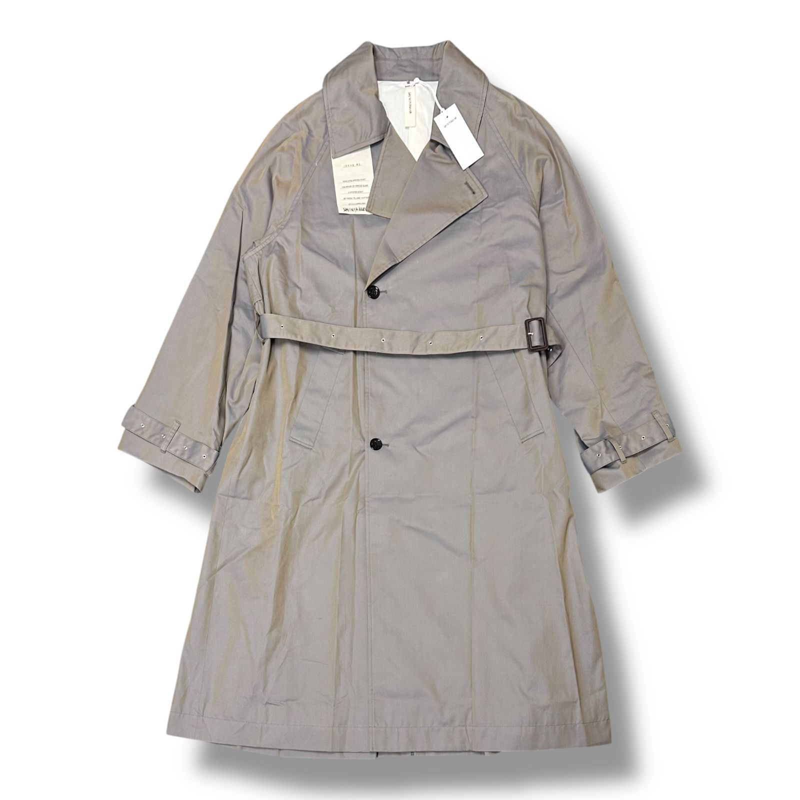 未使用 SHINYAKOZUKA  24AW TRENCH ISSUE♯5 トレンチコート シンヤコヅカ 2402SK10 ブルーベージュ XL （94863A5） 未使用 SHINYAKOZUKA 24AW TRENCH ISSUE♯5 トレンチコート