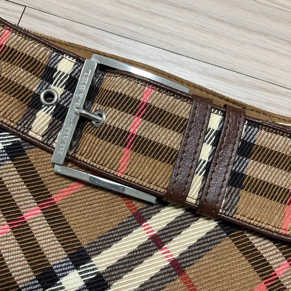 バーバリーブルーレーベル　スカート　チェック　ベルト BURBERRY バーバリーブルーレーベル グリーンチェックスカート 金