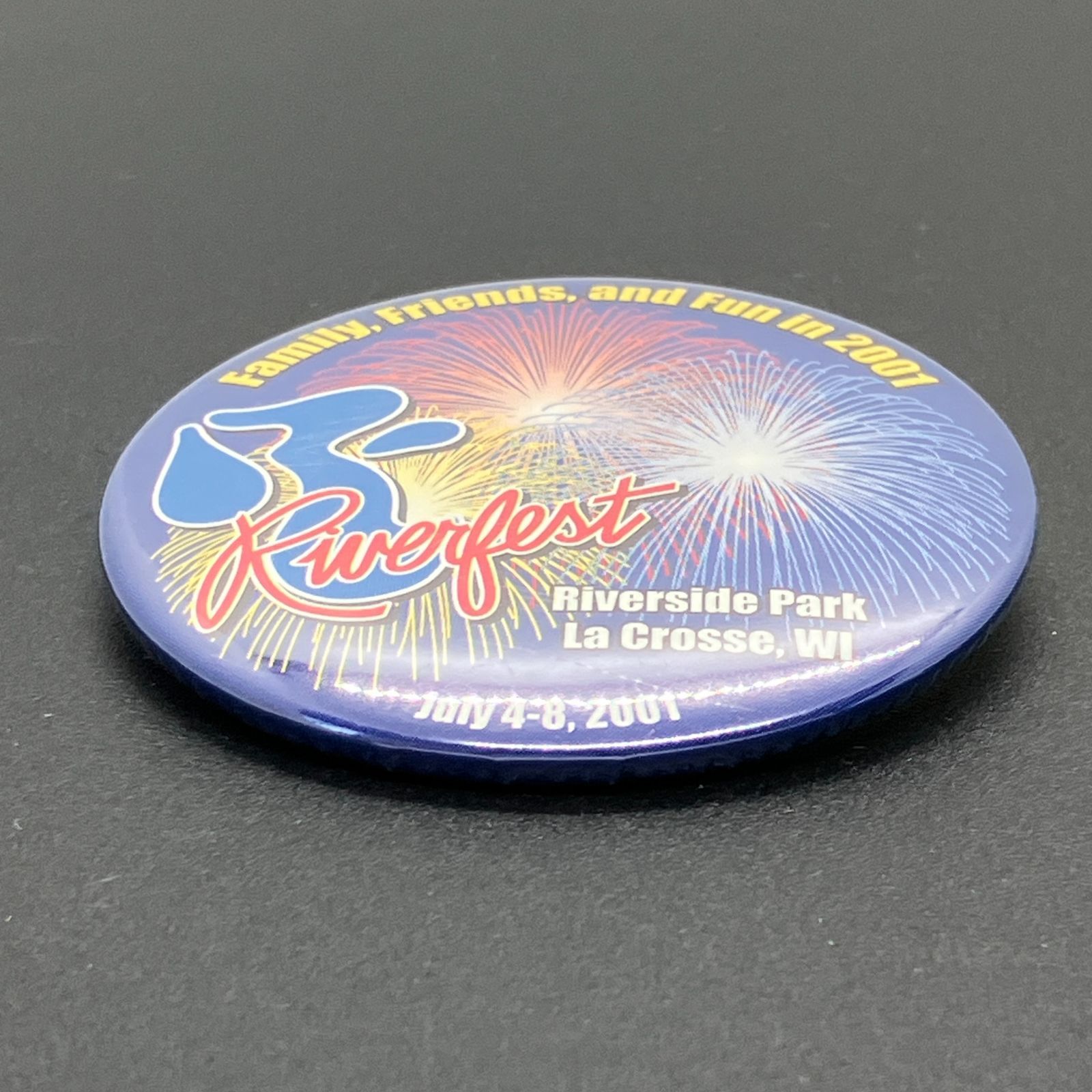 缶バッジ ビンテージ 輸入 アメリカ 『 リバーフェスト 2001年 花火