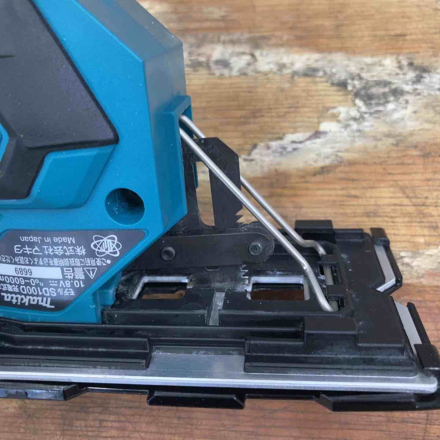 Makita - ☆中古品☆makita マキタ 18V 充電式ボードカッター SD180D 