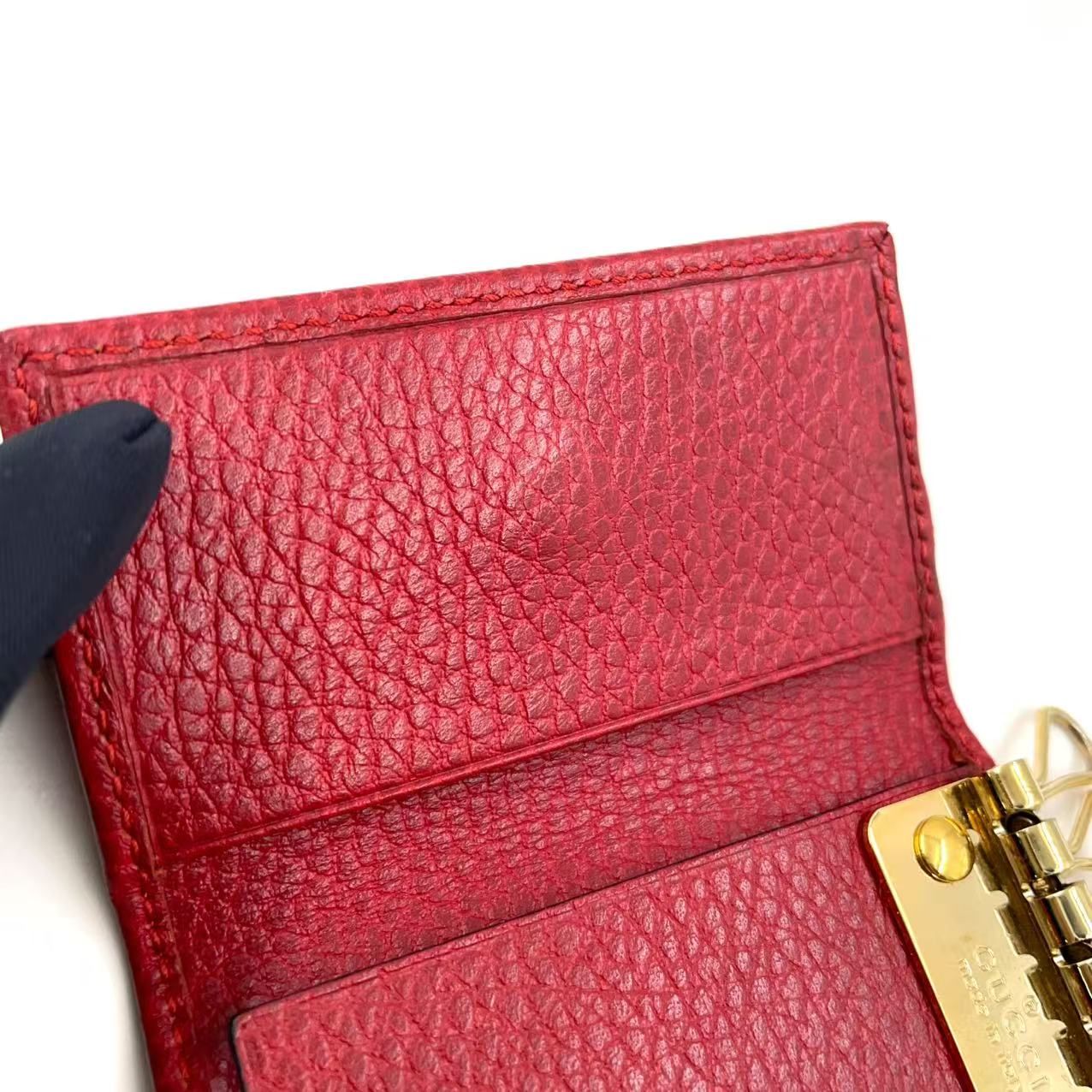 GUCCI GGマーモント プチマーモント レザー レッド キーケース