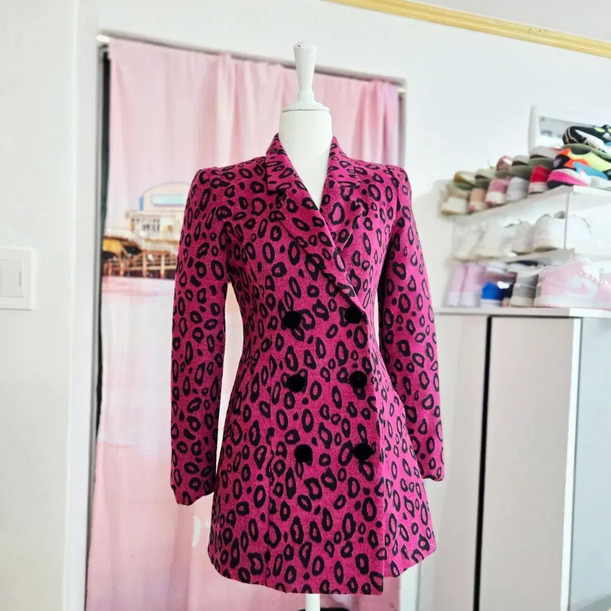 ピンク ヒョウ柄 レオパード ジャケット ONE PIECE - メルカリ