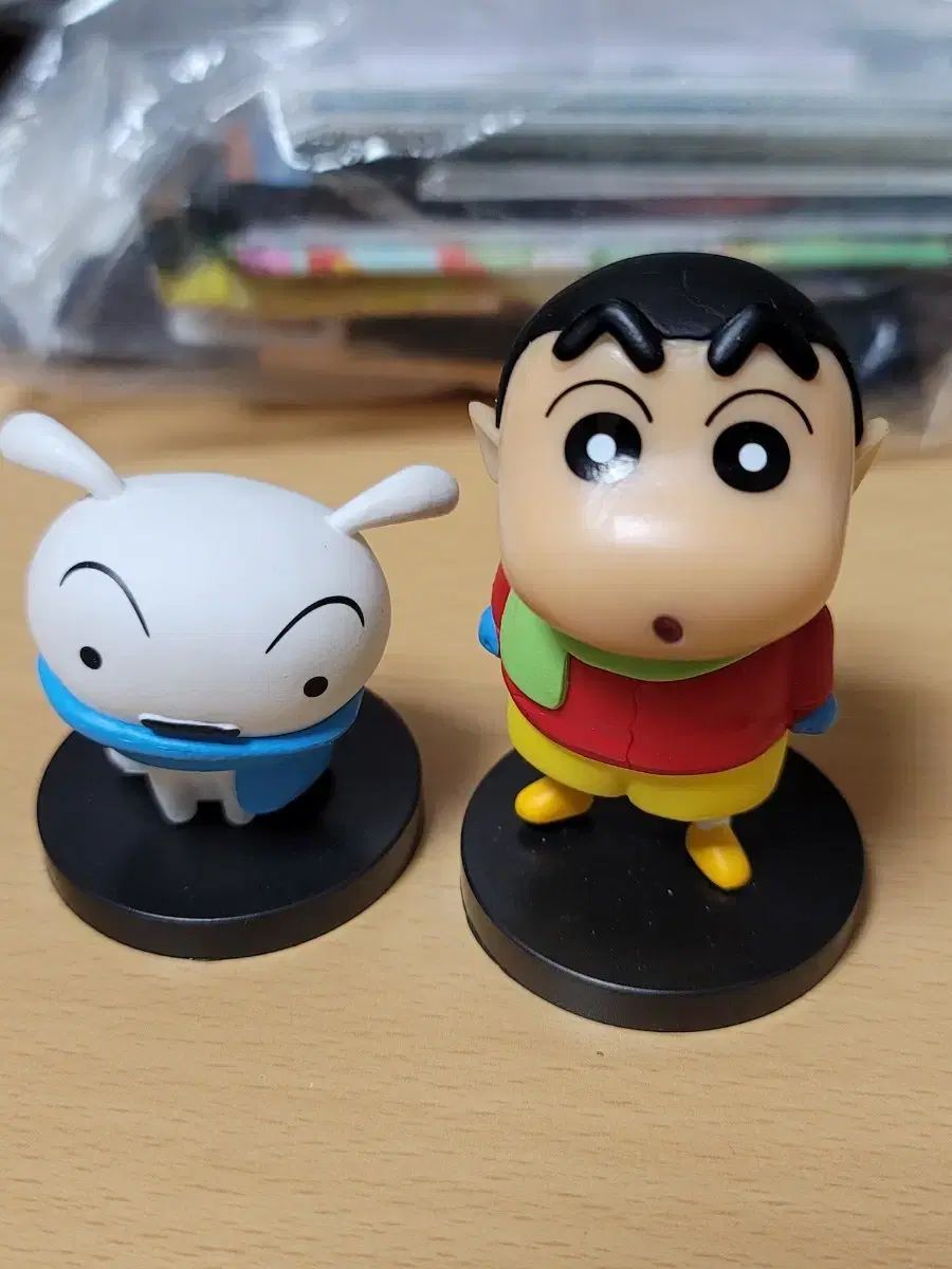 韓国　クレヨンしんちゃん　フィギュア　限定品　ロッテリア 韓国 クレヨンしんちゃん フィギュア 限定品 ロッテリア