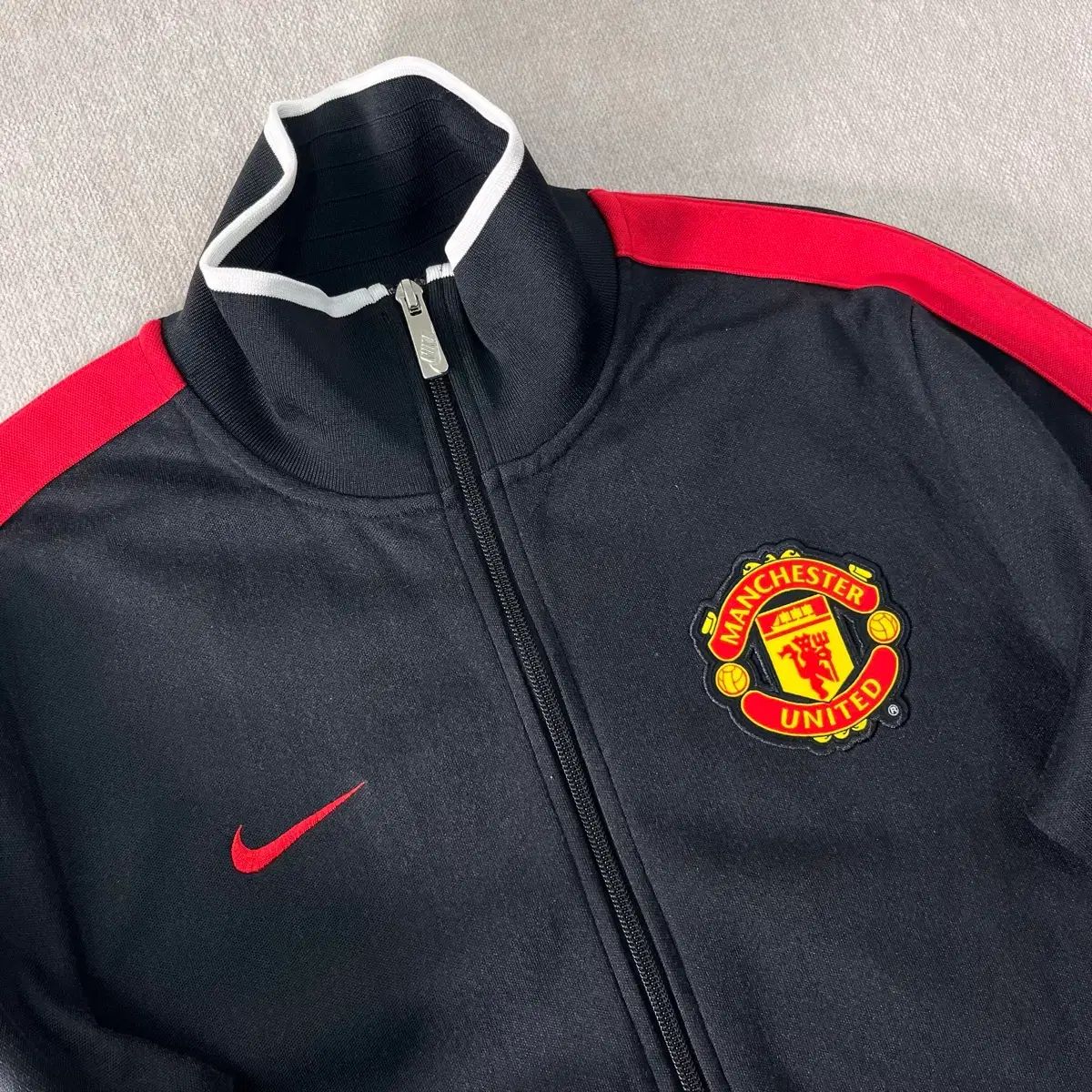 95 NIKE MANCHESTER UNITED FC(マンチェスター・ユナイテッドFC) 黒赤