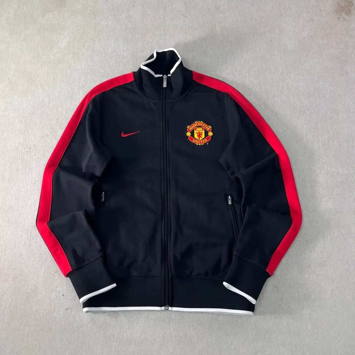 95 NIKE MANCHESTER UNITED FC(マンチェスター・ユナイテッドFC) 黒赤