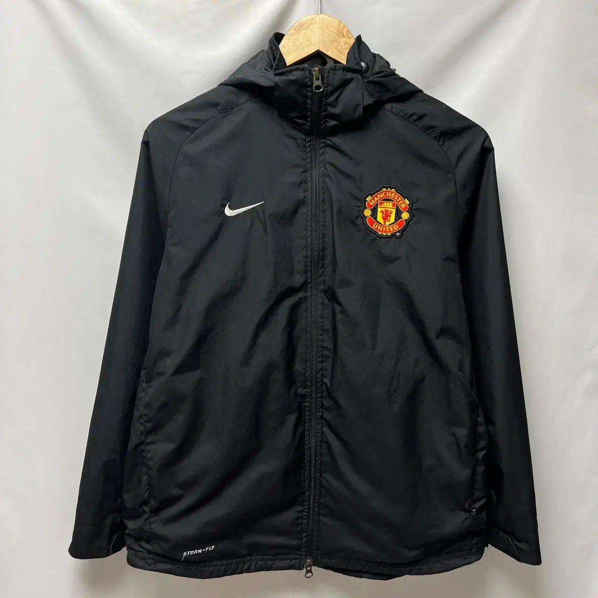 正規品/M NIKE マンチェスター・ユナイテッドFC トレーナー STORM-FIT