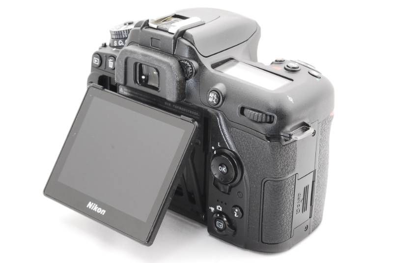 Nikon D7500 シングルレンズセット 一眼レフカメラ 近～中望遠レンズ