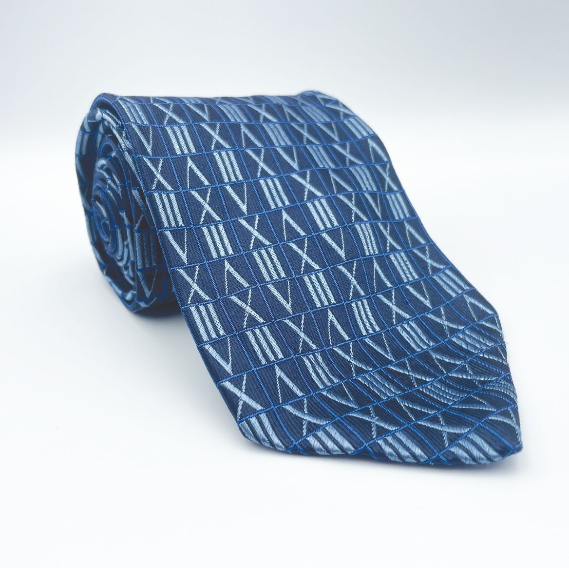 ✱TIFFANY & Co.（ティファニー）✱美品 ネクタイ 高級シルク 幾何学柄