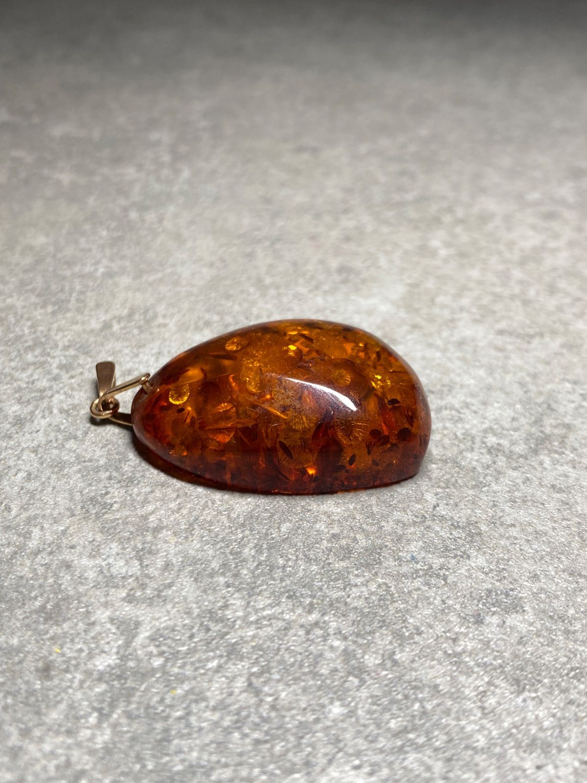 K14 583刻印 旧ソ連製 アンティークジュエリー 天然琥珀 アンバー