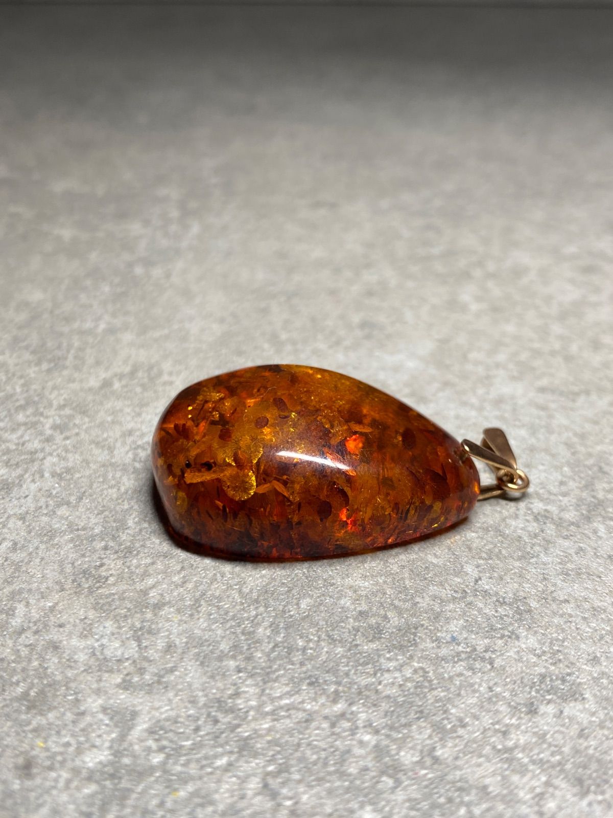 K14 583刻印 旧ソ連製 アンティークジュエリー 天然琥珀 アンバー