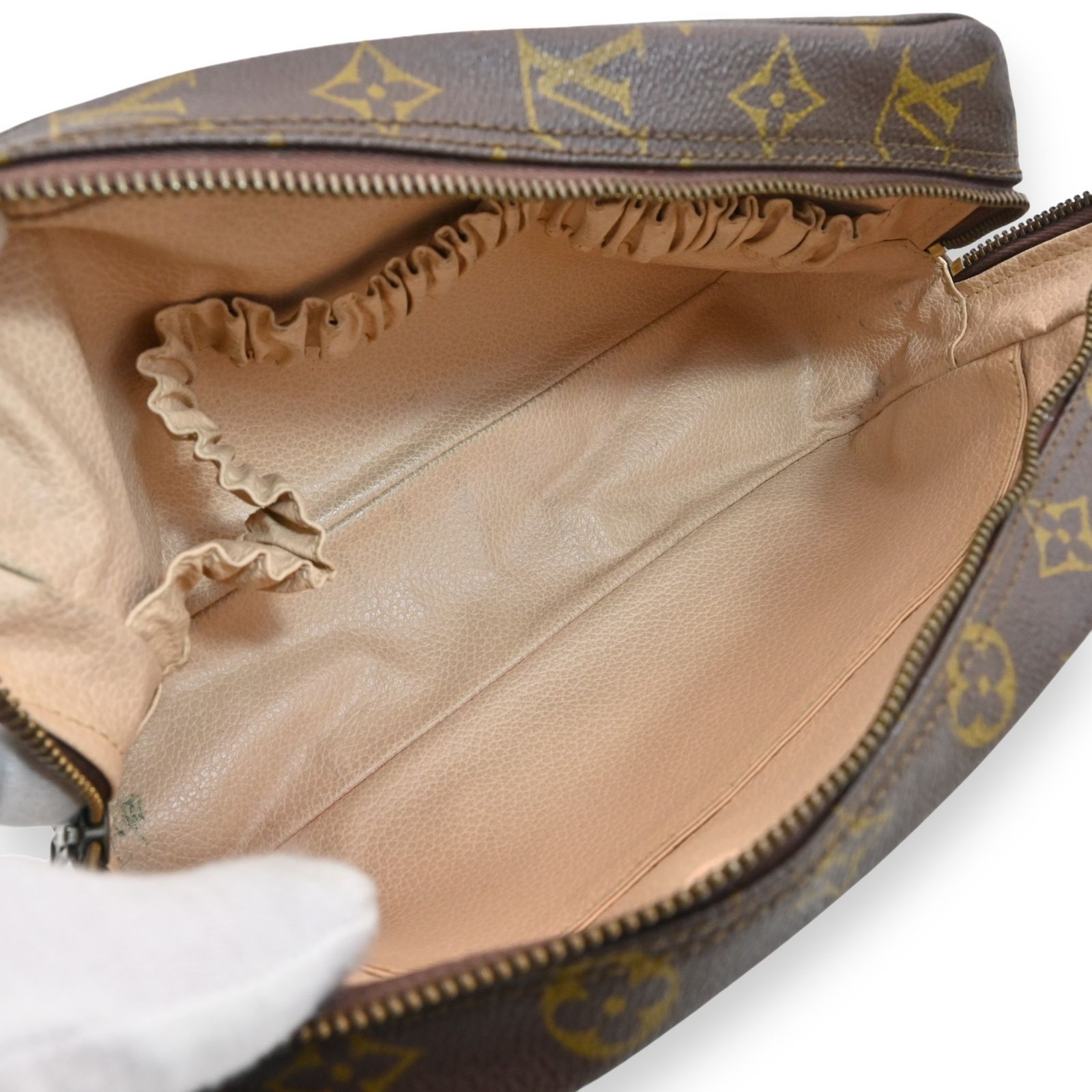 ルイヴィトン モノグラム トゥルーストワレット28 セカンドバッグ B