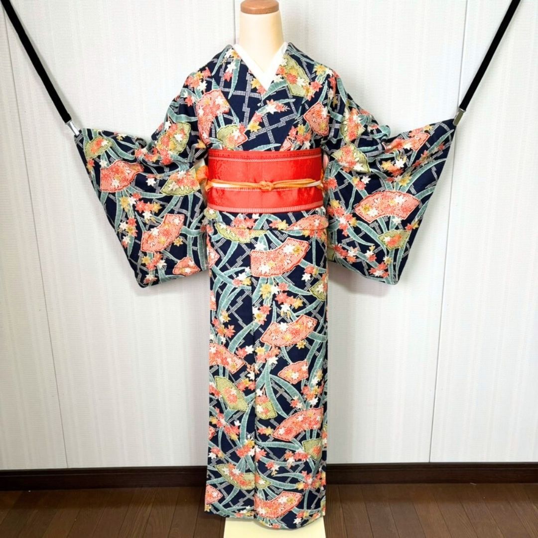 小紋　フルセット　着物　正絹 小紋 付け下げ フルセット 着物 正絹 やまと誂製 四季草花 蝶 G7