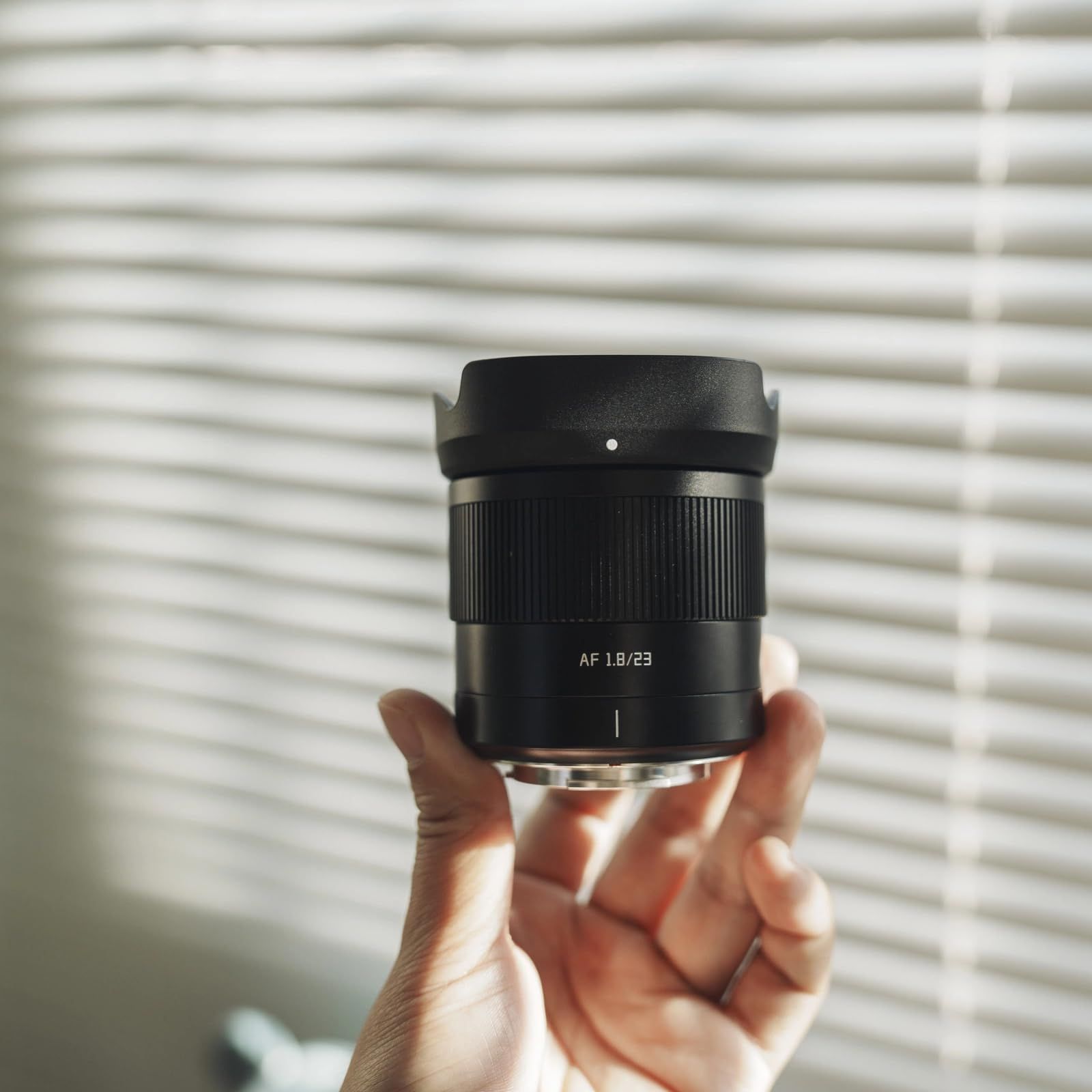 TTartisan AF 1.8/23 オートフォーカスレンズ Amazon.co.jp: TTArtisan AF 23mm F1.8 Xマウント APS-C 単焦点レンズ