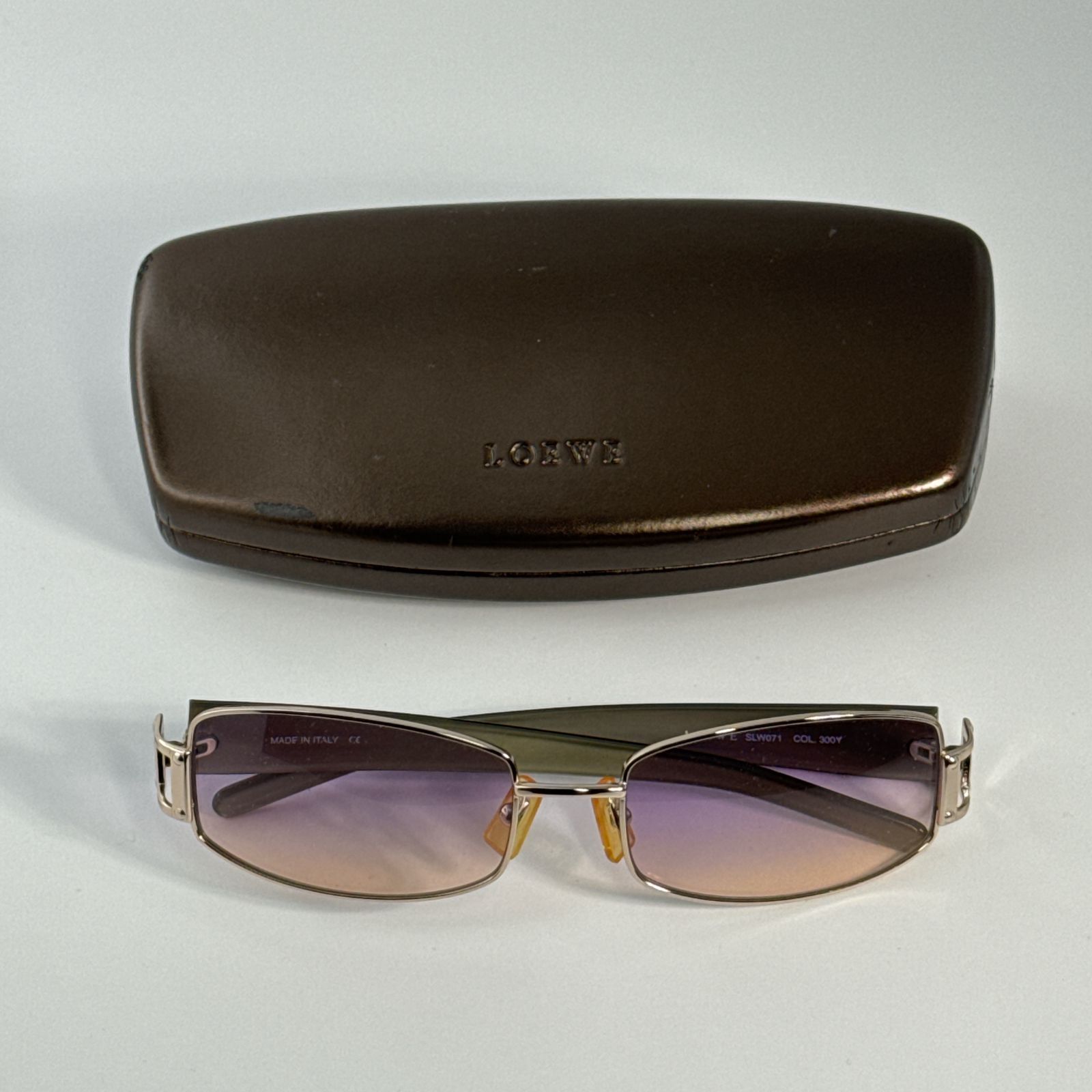 LOEWE SLW071 サングラス COL.300Y 760 【公式通販】